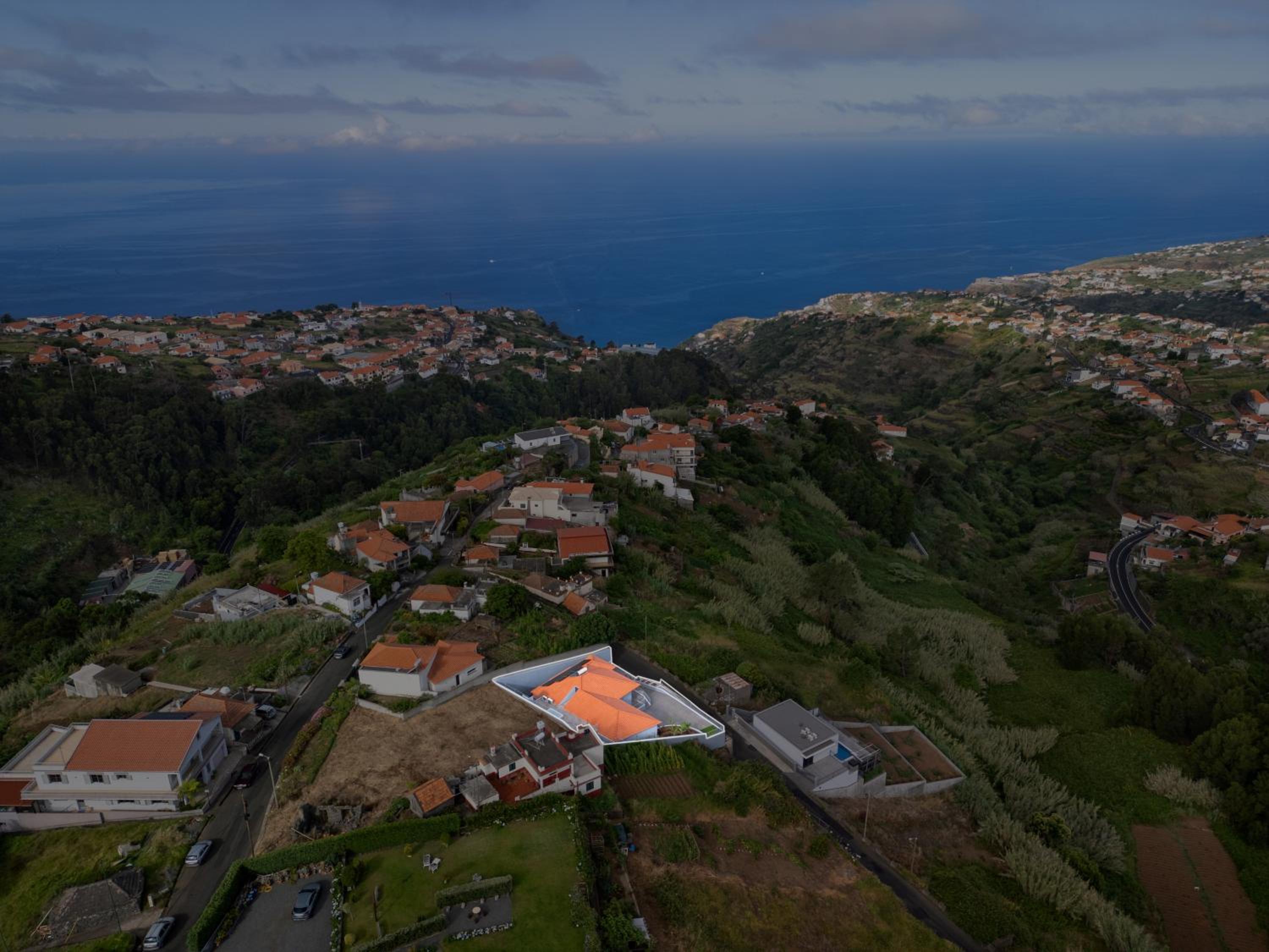Calheta Paradise Holiday Home - Free Parking & Views