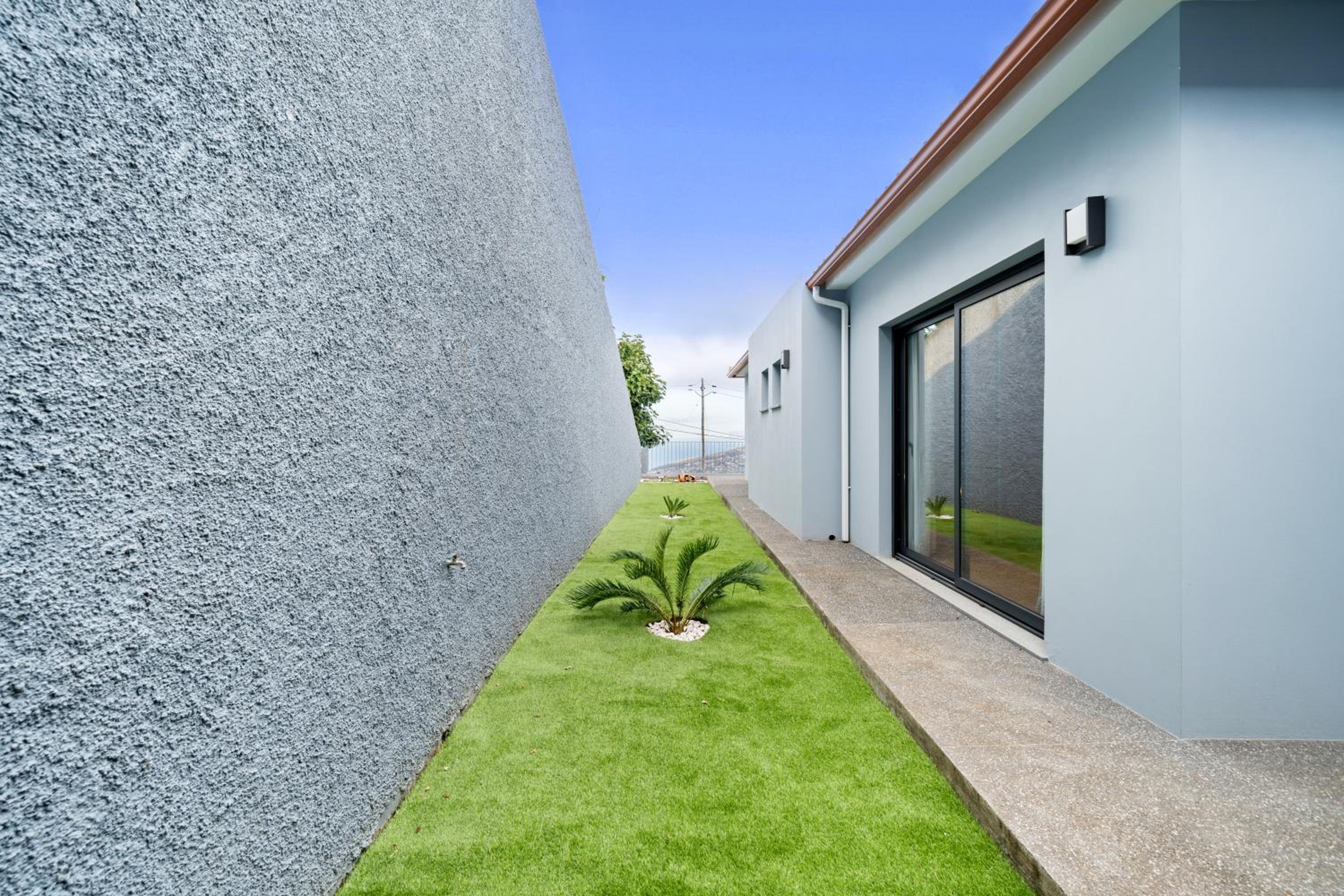 Calheta Paradise Holiday Home - Free Parking & Views