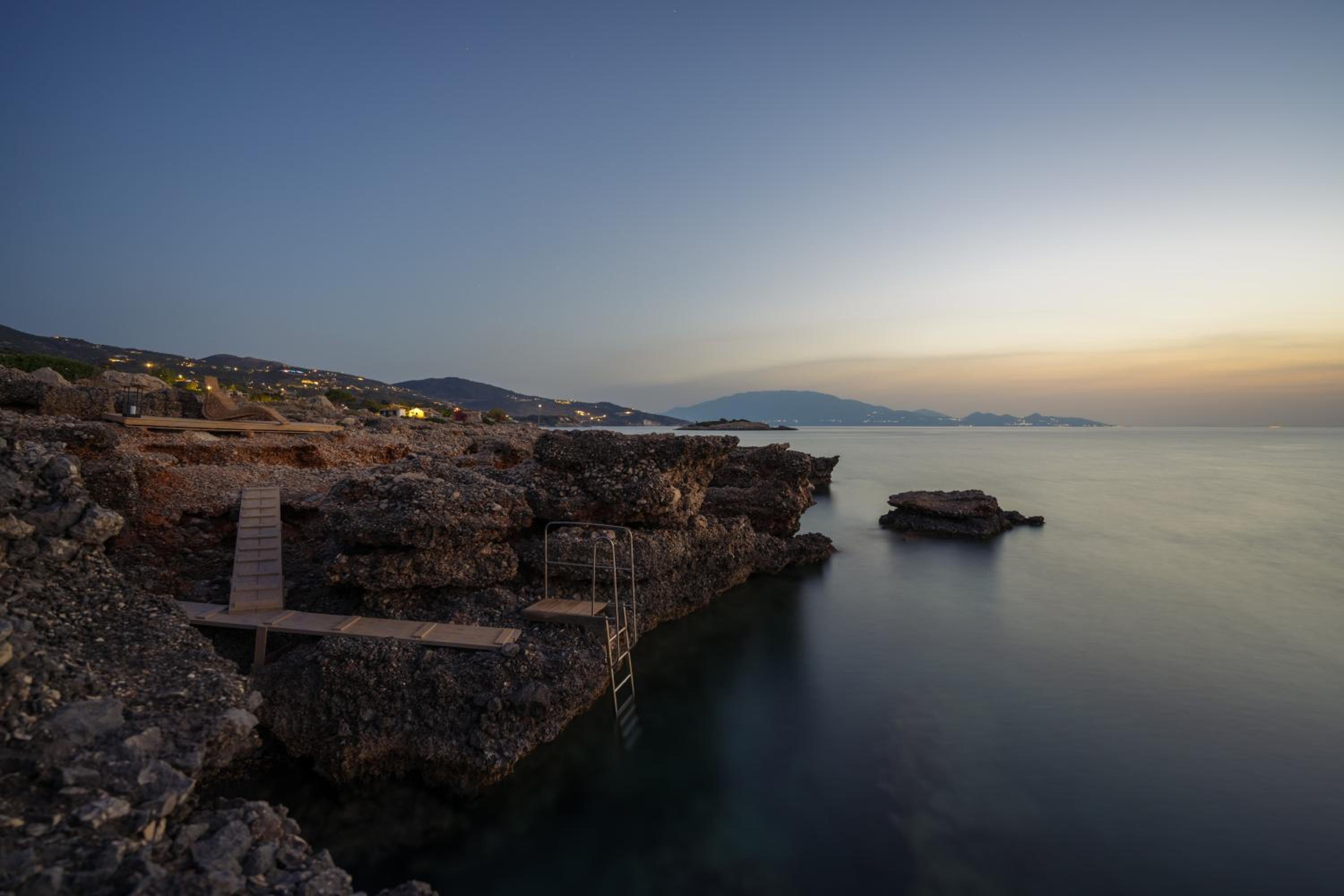Terra Petra Luxury Villa - The Seafront Retreat view 5