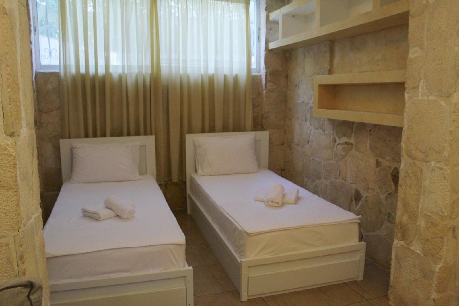 HOUSE ALLA