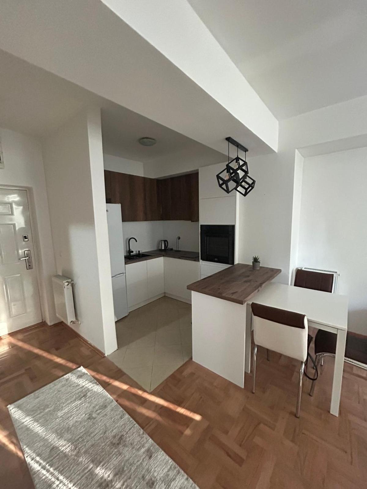 D Apartment-cozy apartment near to BusStation&CityCenter view 2