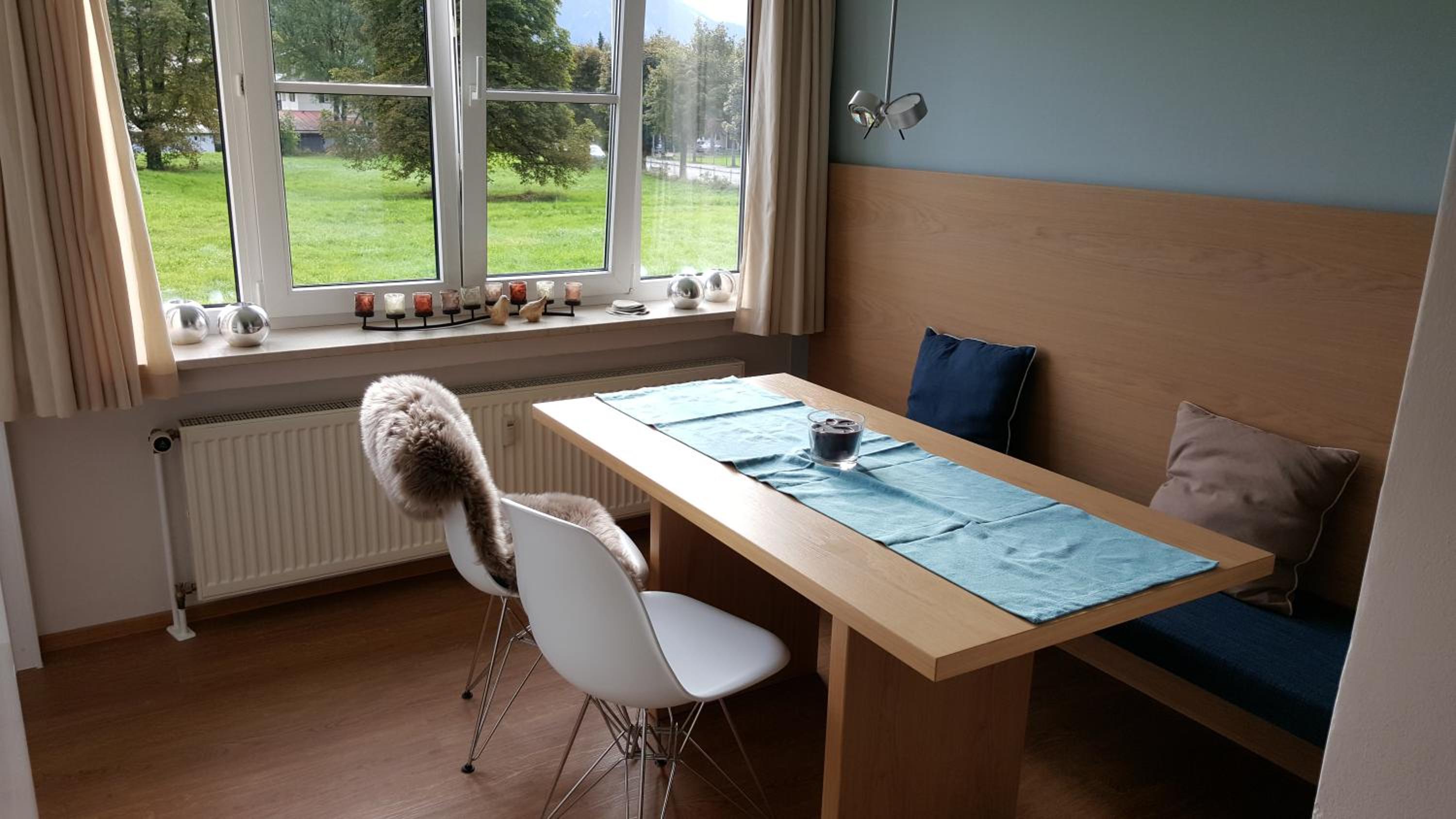 Offen gestaltetes Design Apartment in Bad Wiessee, 350m vom See