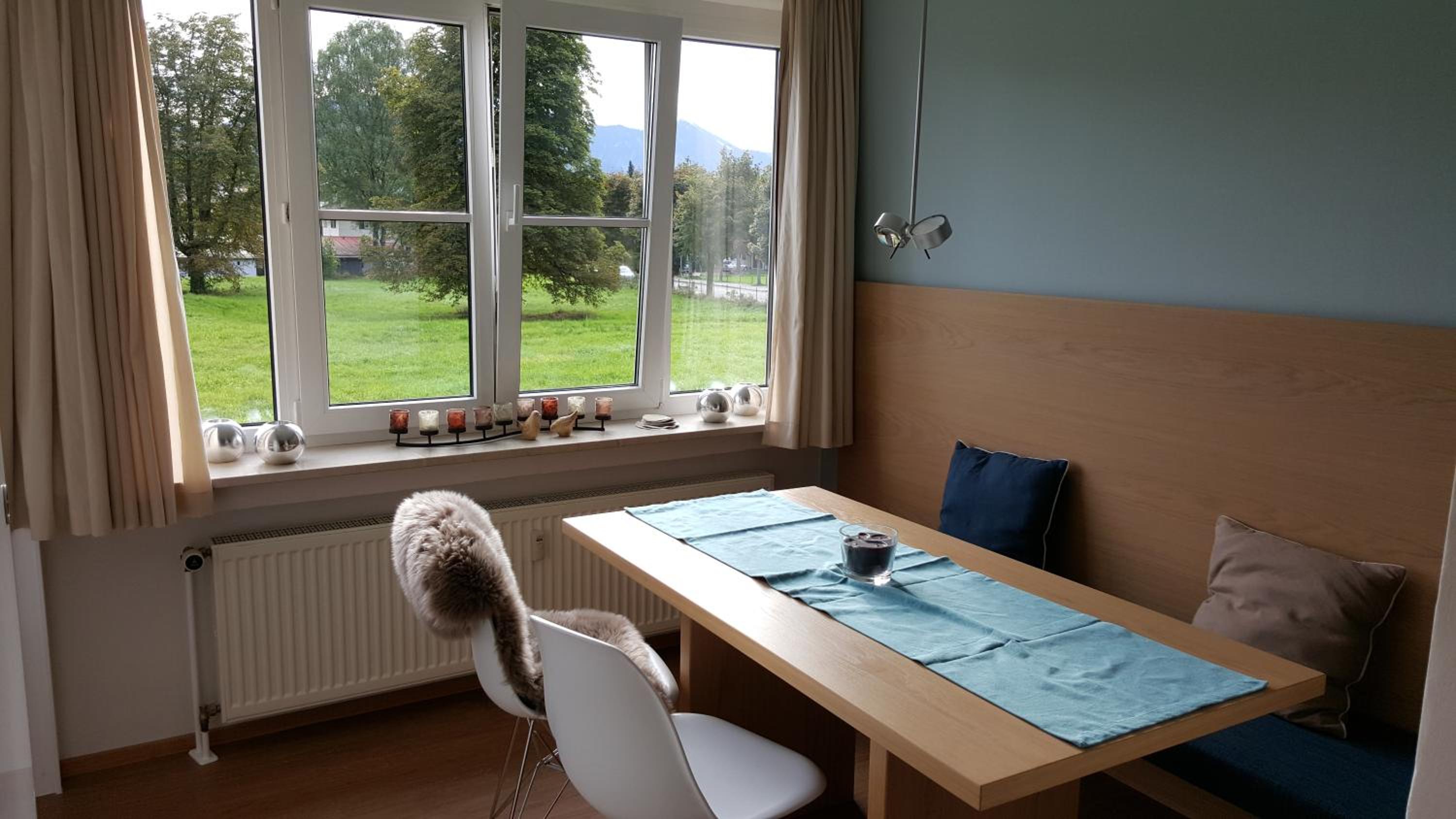 Offen gestaltetes Design Apartment in Bad Wiessee, 350m vom See