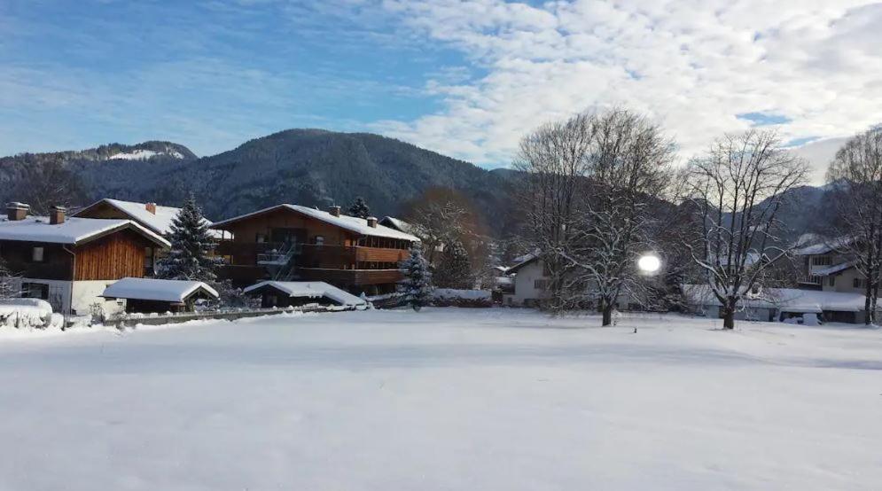 Offen gestaltetes Design Apartment in Bad Wiessee, 350m vom See