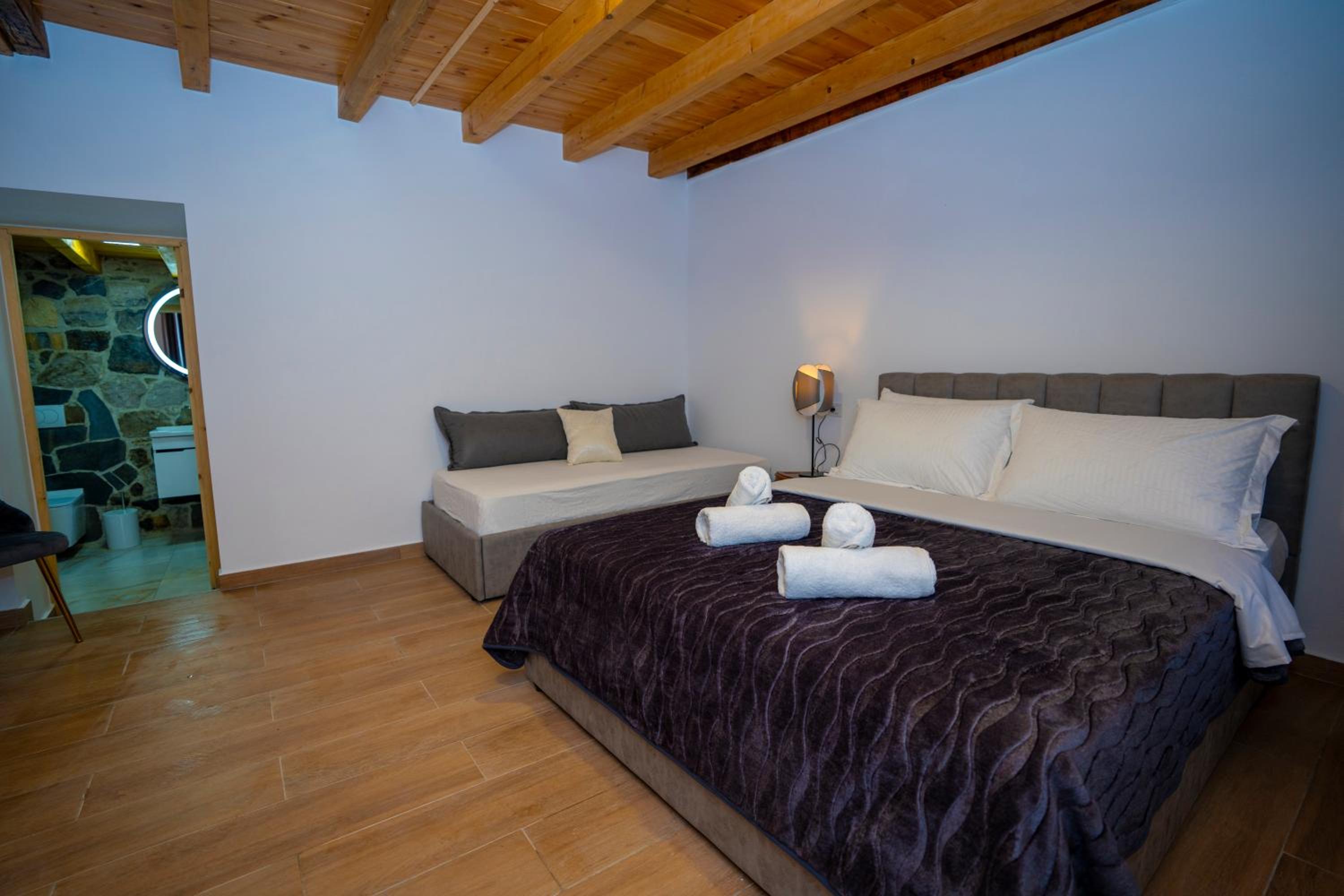 villa prelatheth