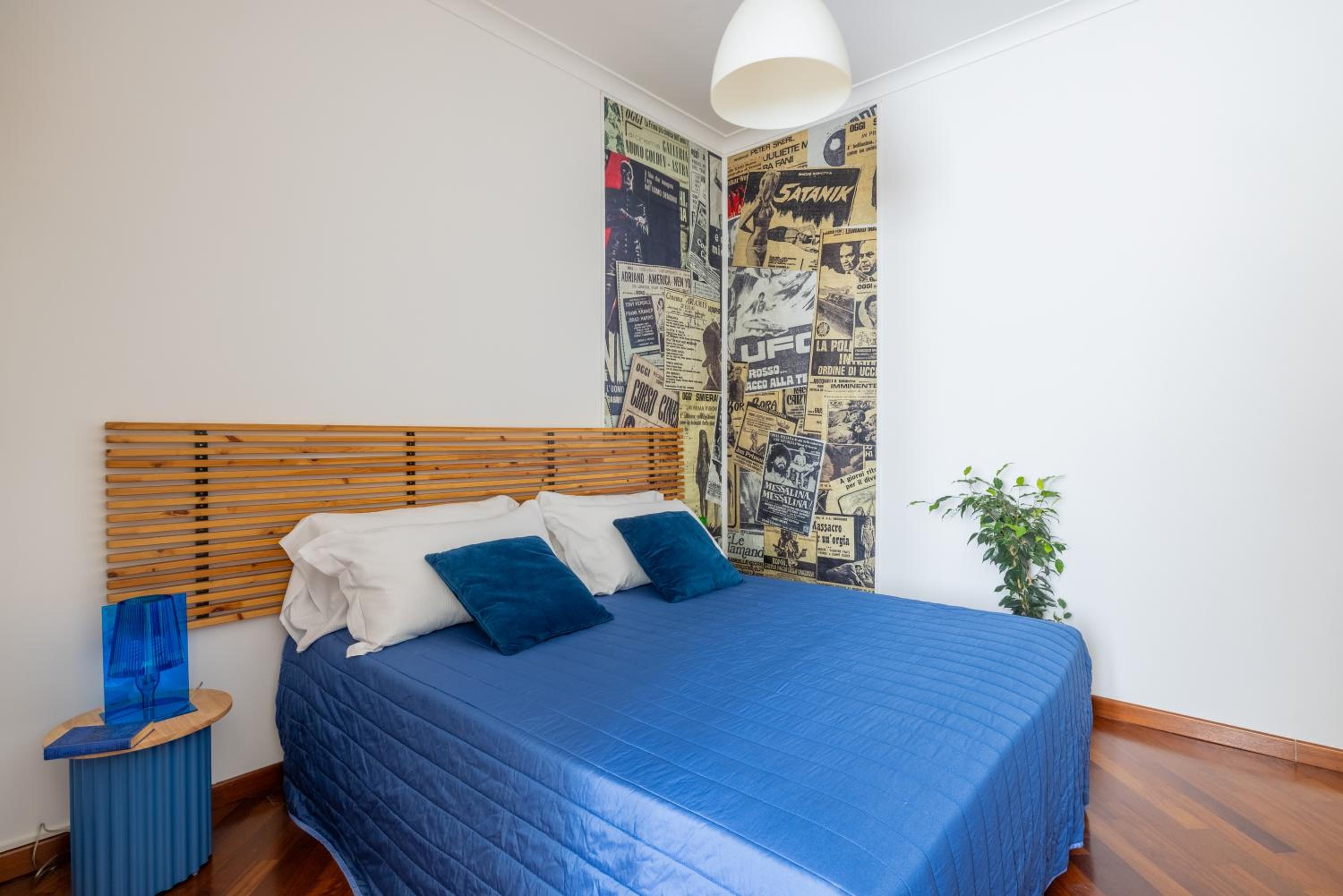 STRACULT HOUSE Suggestive and Vintage-pop Apartment
