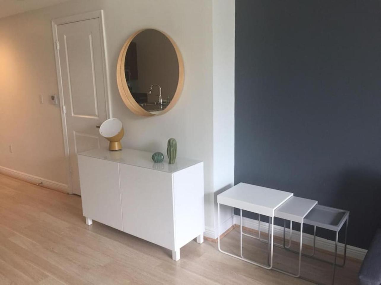Modern bedroom in great condo! Beach Pass incl! view 4