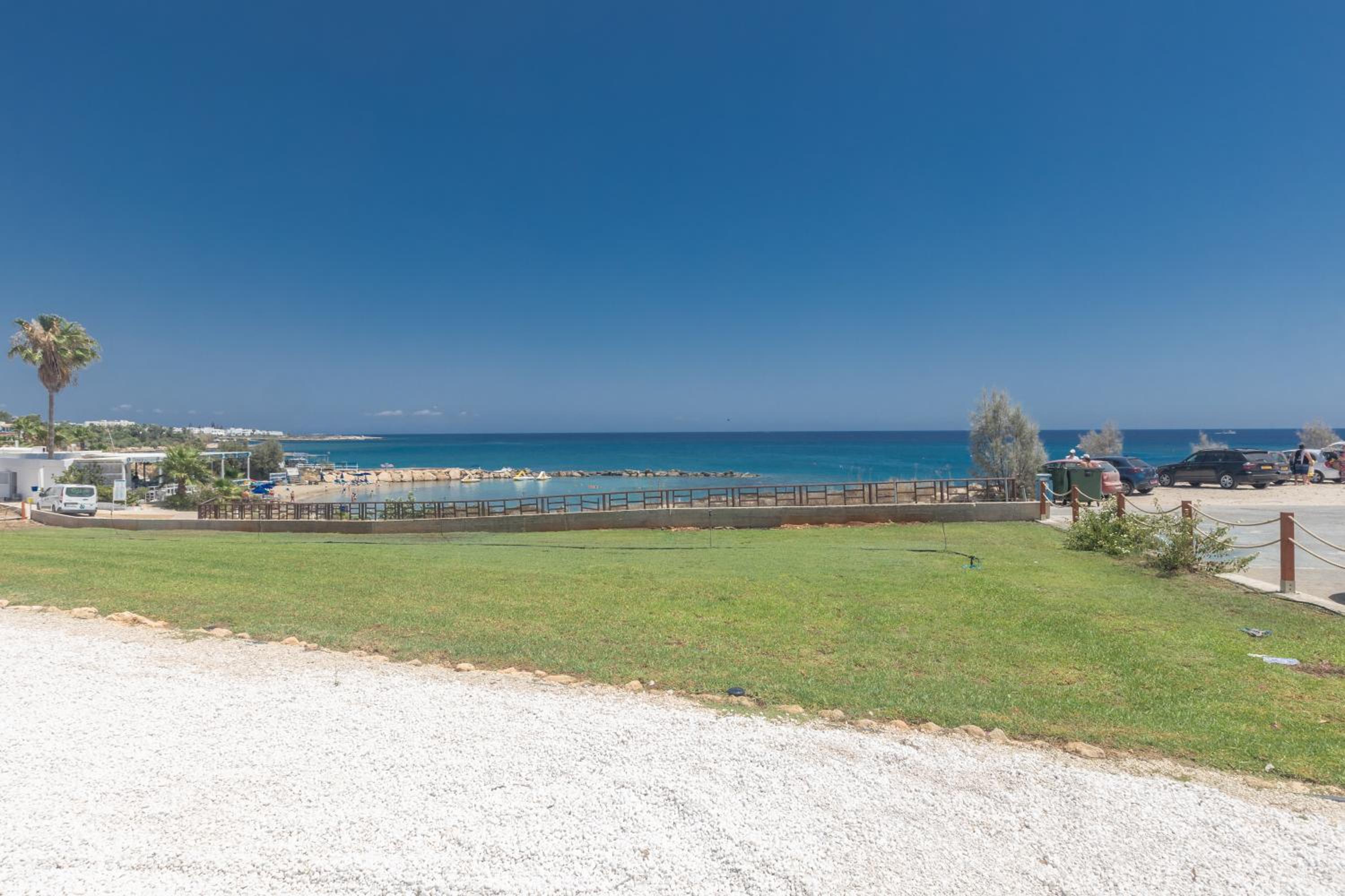 Thalassa Luxury Apartment