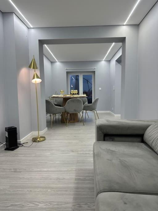 Duplex com jacuzzi em Olival Basto view 3