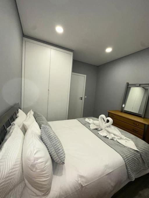 Duplex com jacuzzi em Olival Basto view 4