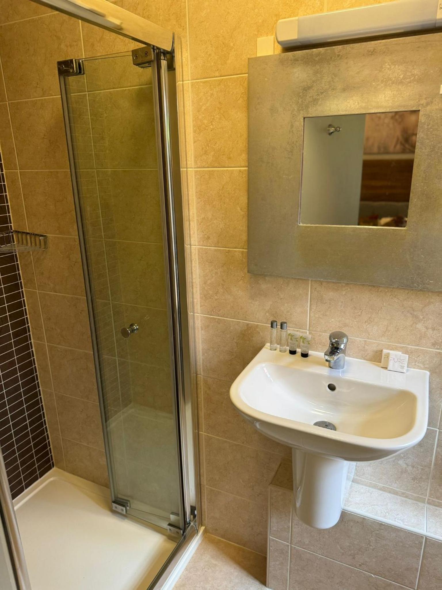 Alcester Vacations - The Roebuck Alcester - Property Image 5