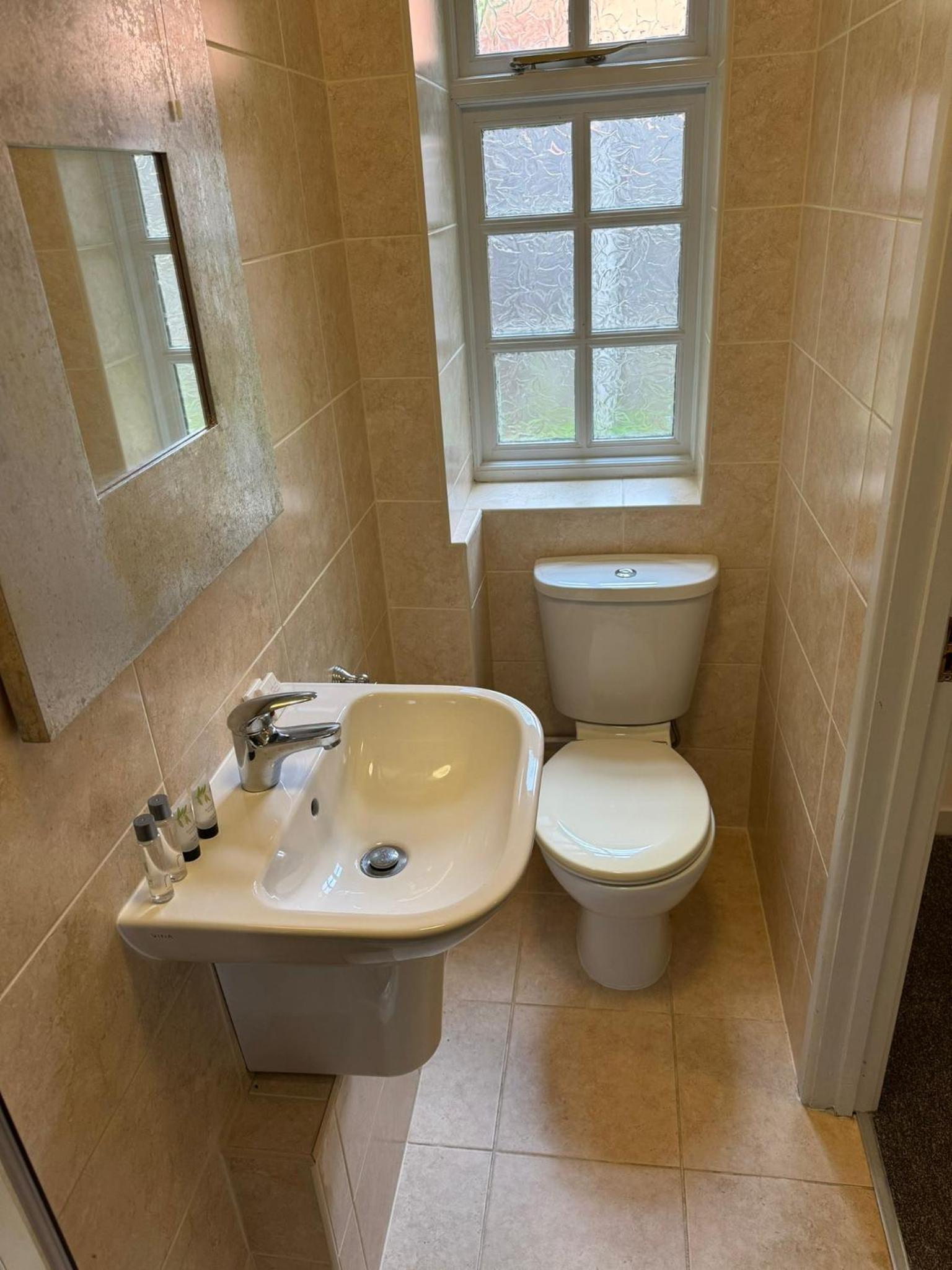 Alcester Vacations - The Roebuck Alcester - Property Image 1