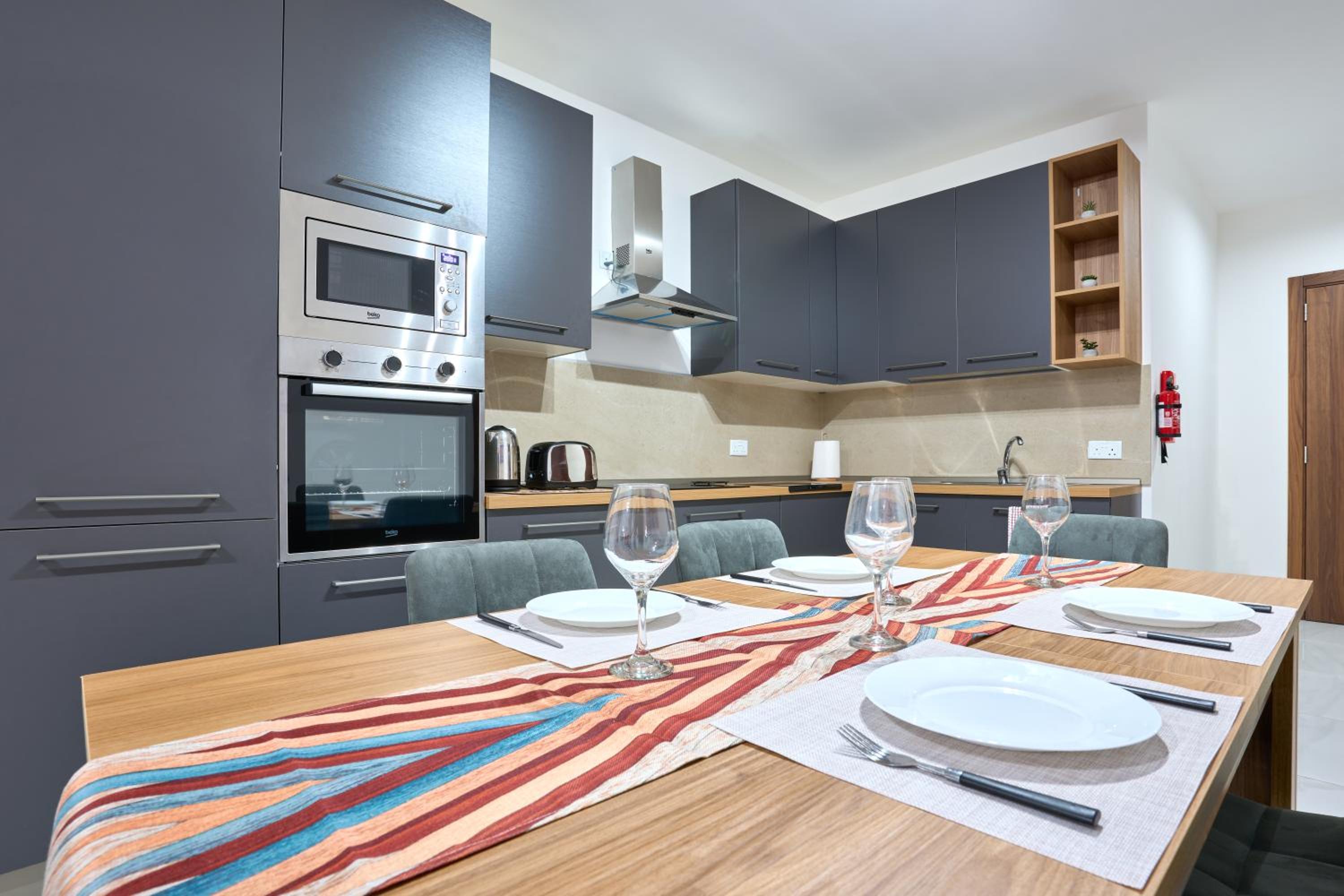 Di Vita's Maisonette Qawra by Homely photo 2