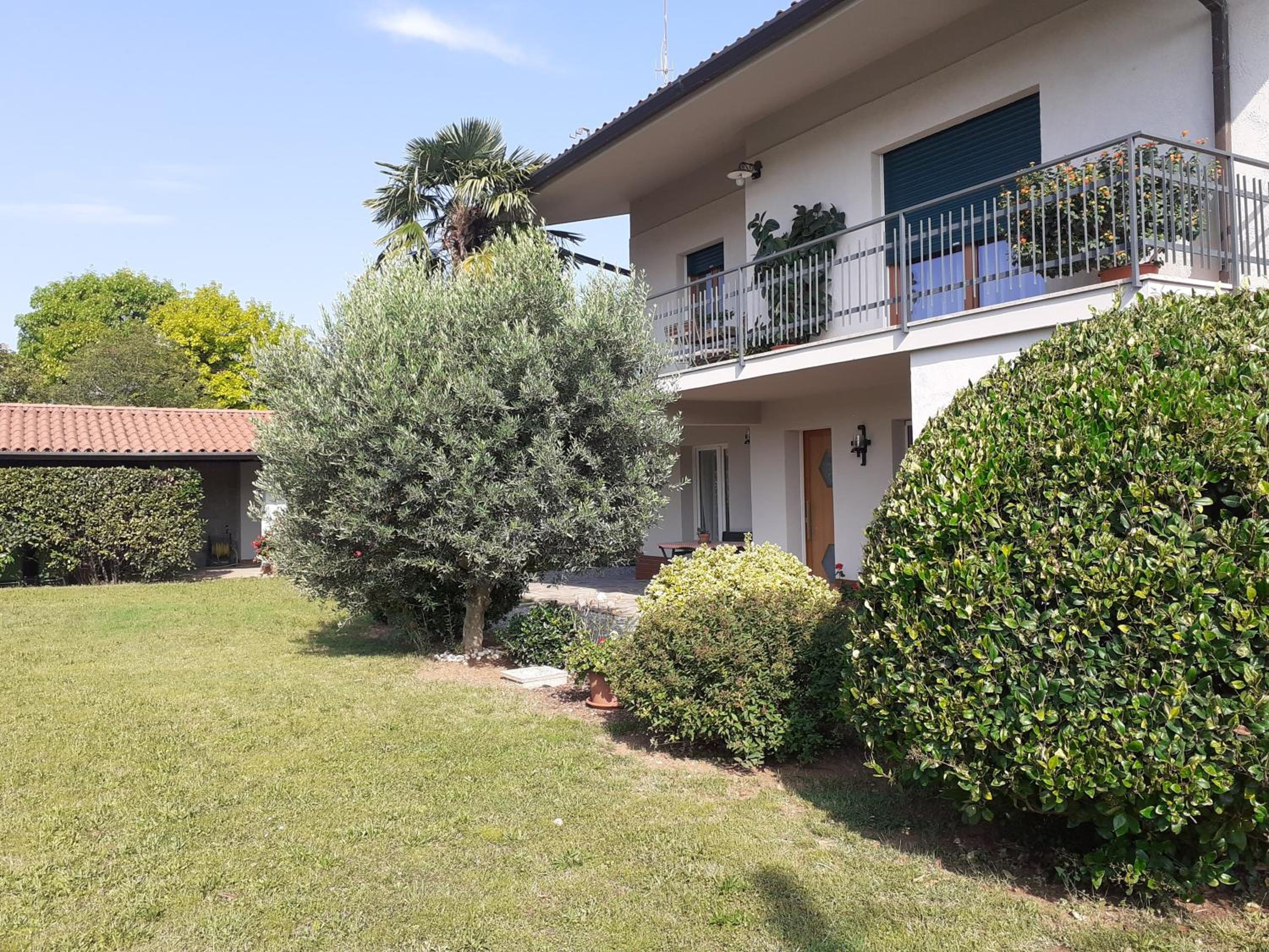 Alla Magnolia view 3
