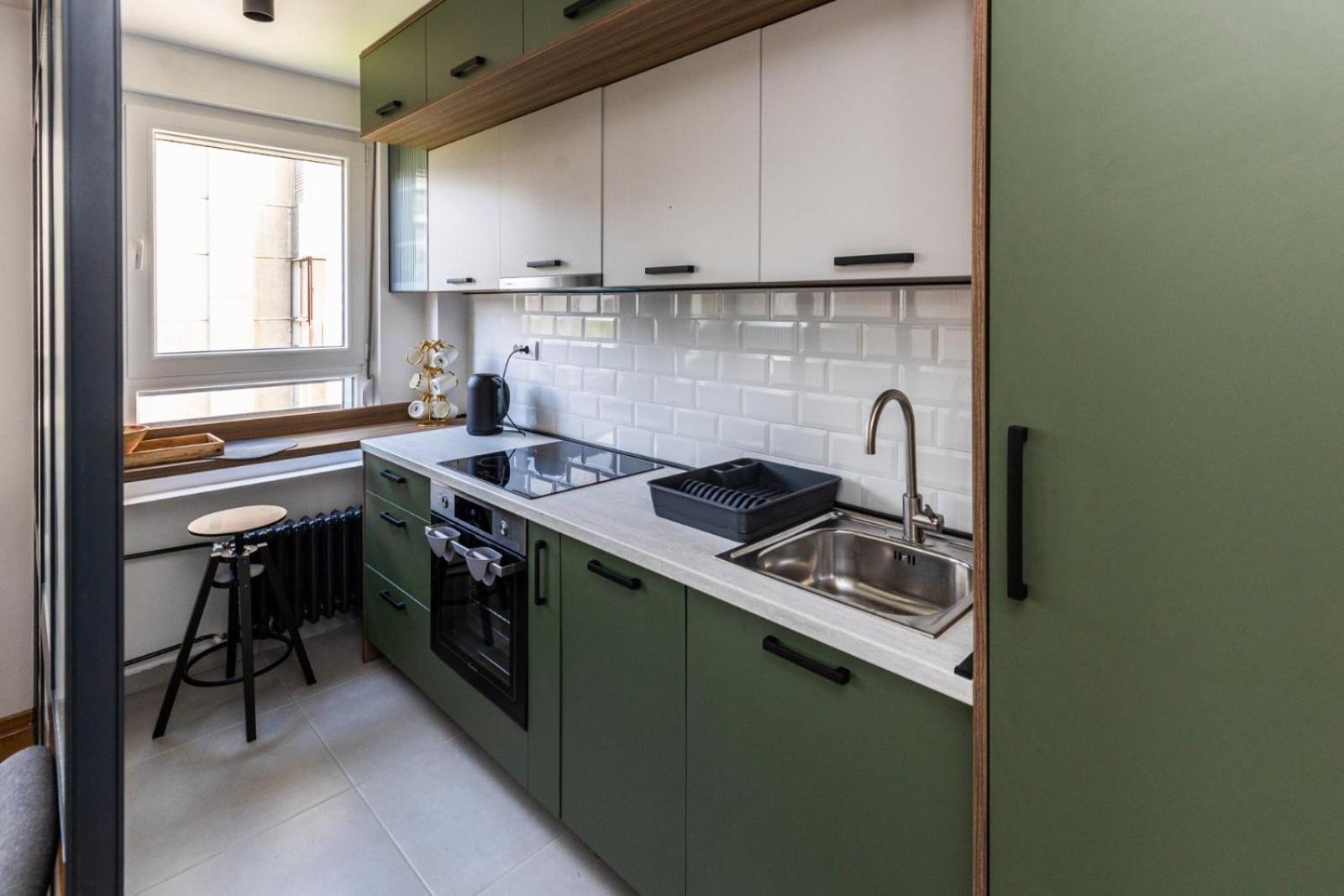 Apartment Green