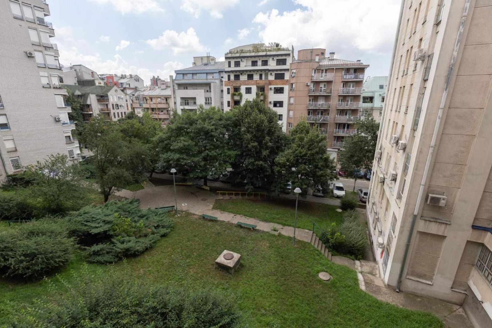 Apartment Green