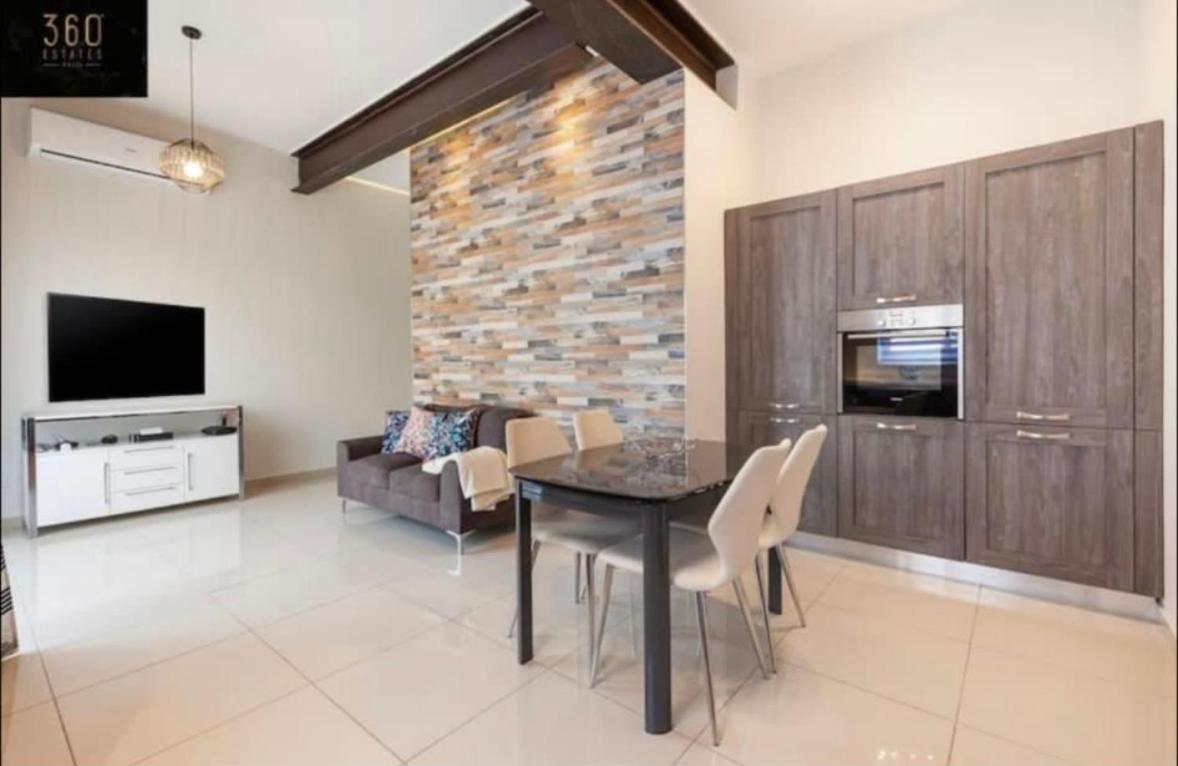 Stunning apartment in St Julians — St Julian's