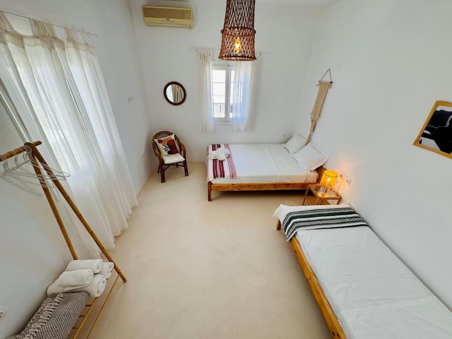 Walk The View Apartment with yard in Chora view 4