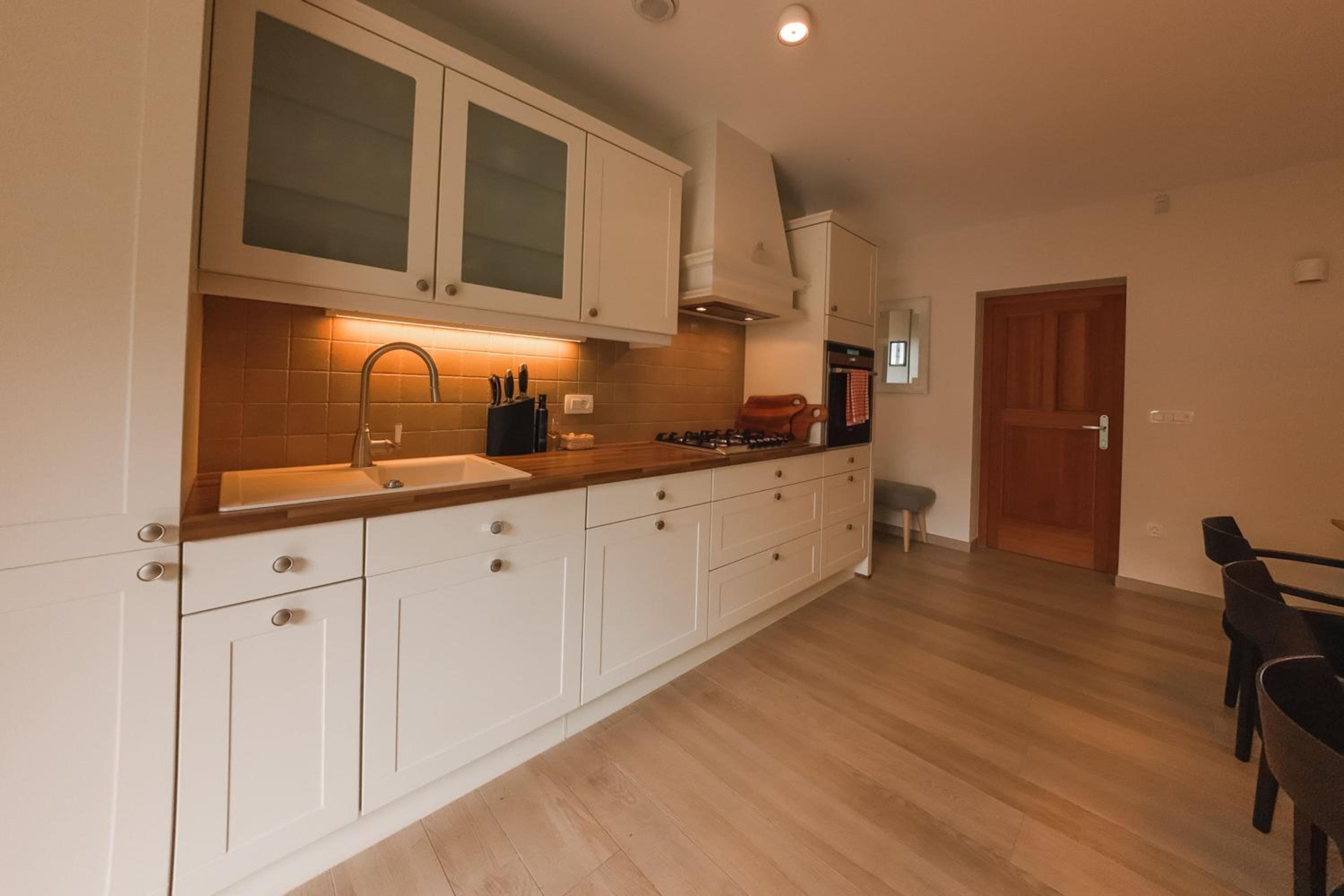 Tailors House - Happy Rentals view 3