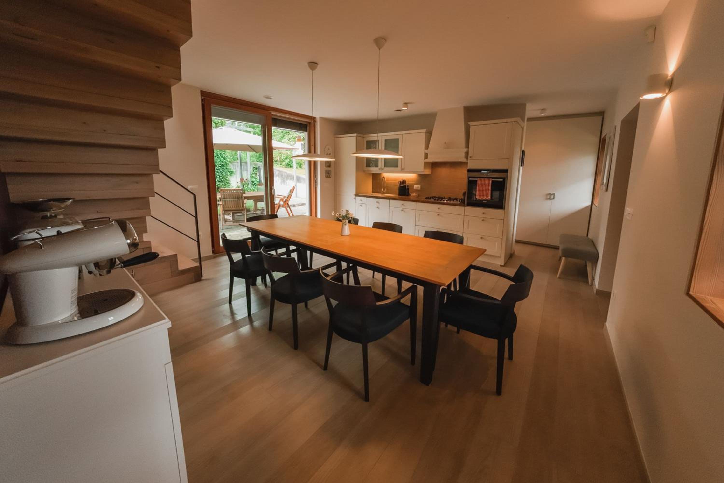 Tailors House - Happy Rentals view 4