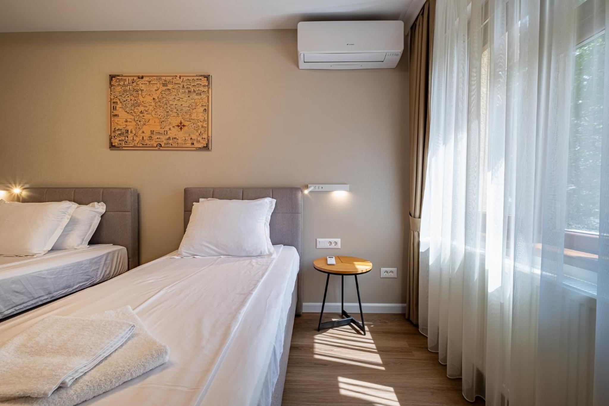 Daya 2BR Luxury Apartment