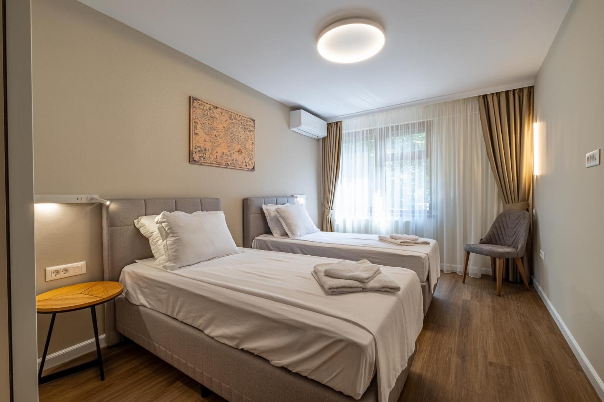 Daya 2BR Luxury Apartment