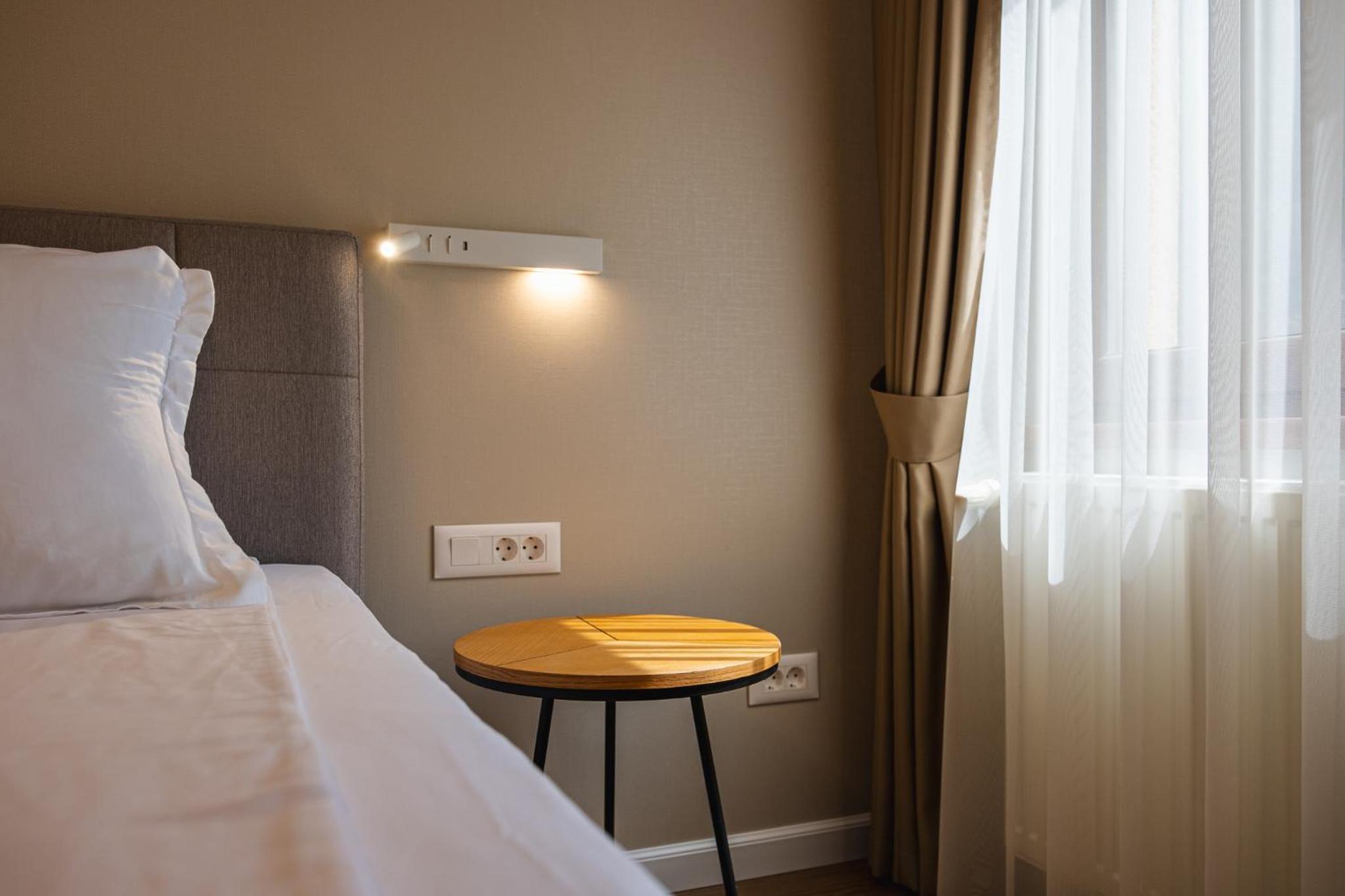 Daya 2BR Luxury Apartment