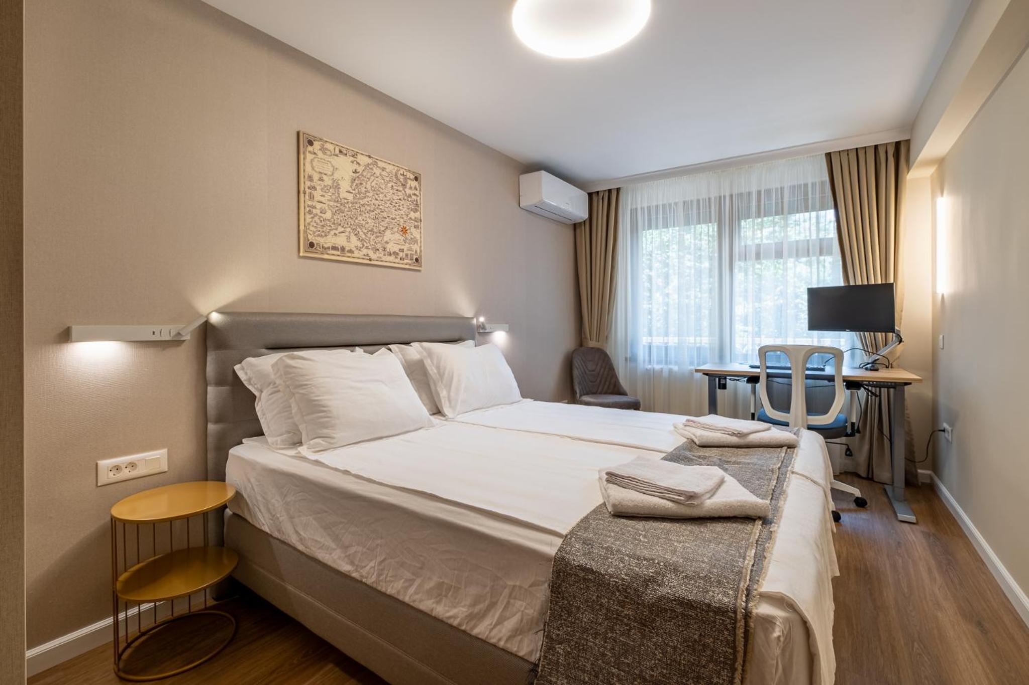 Daya 2BR Luxury Apartment