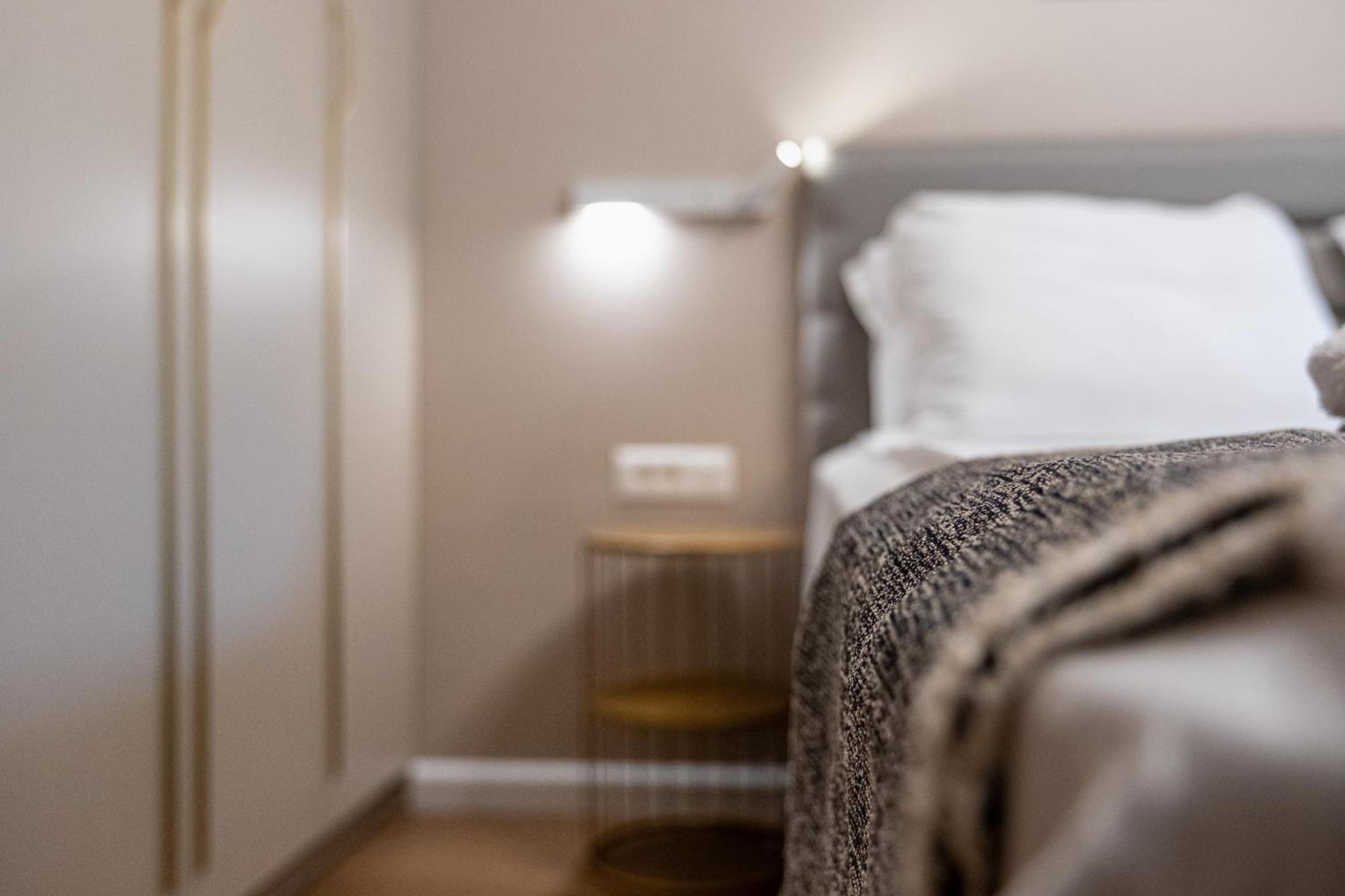 Daya 2BR Luxury Apartment