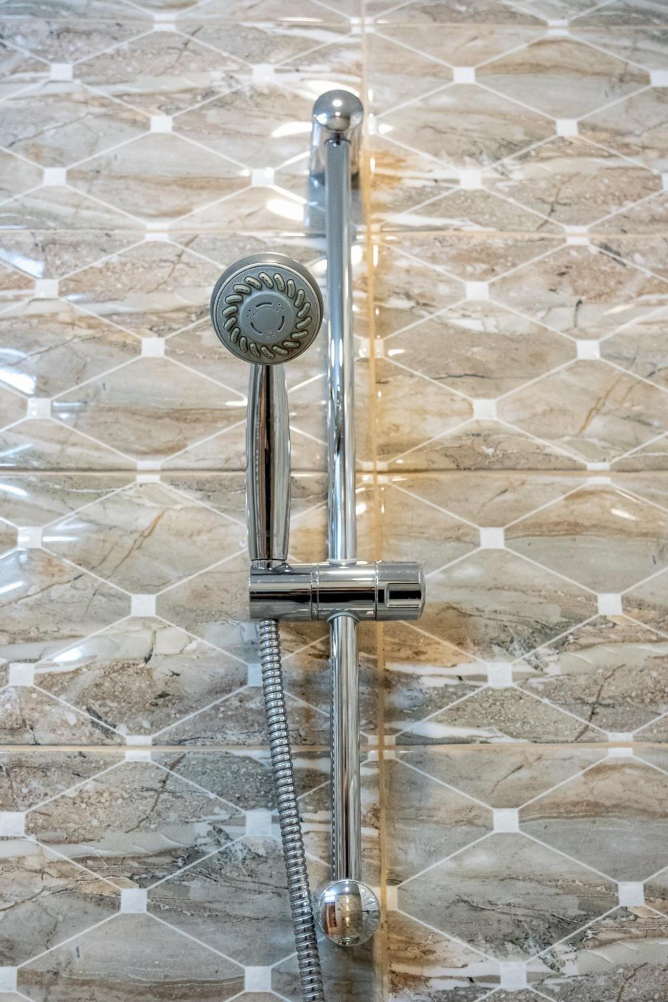 Daya 2BR Luxury Apartment