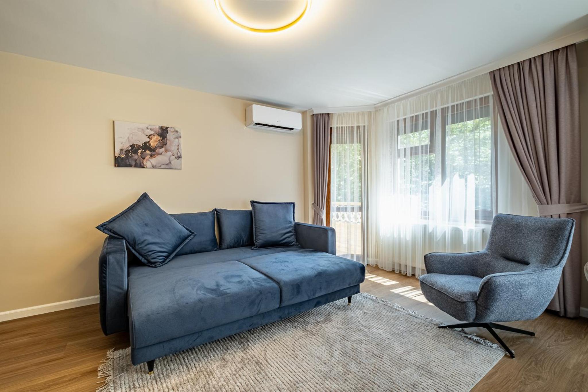Daya 2BR Luxury Apartment