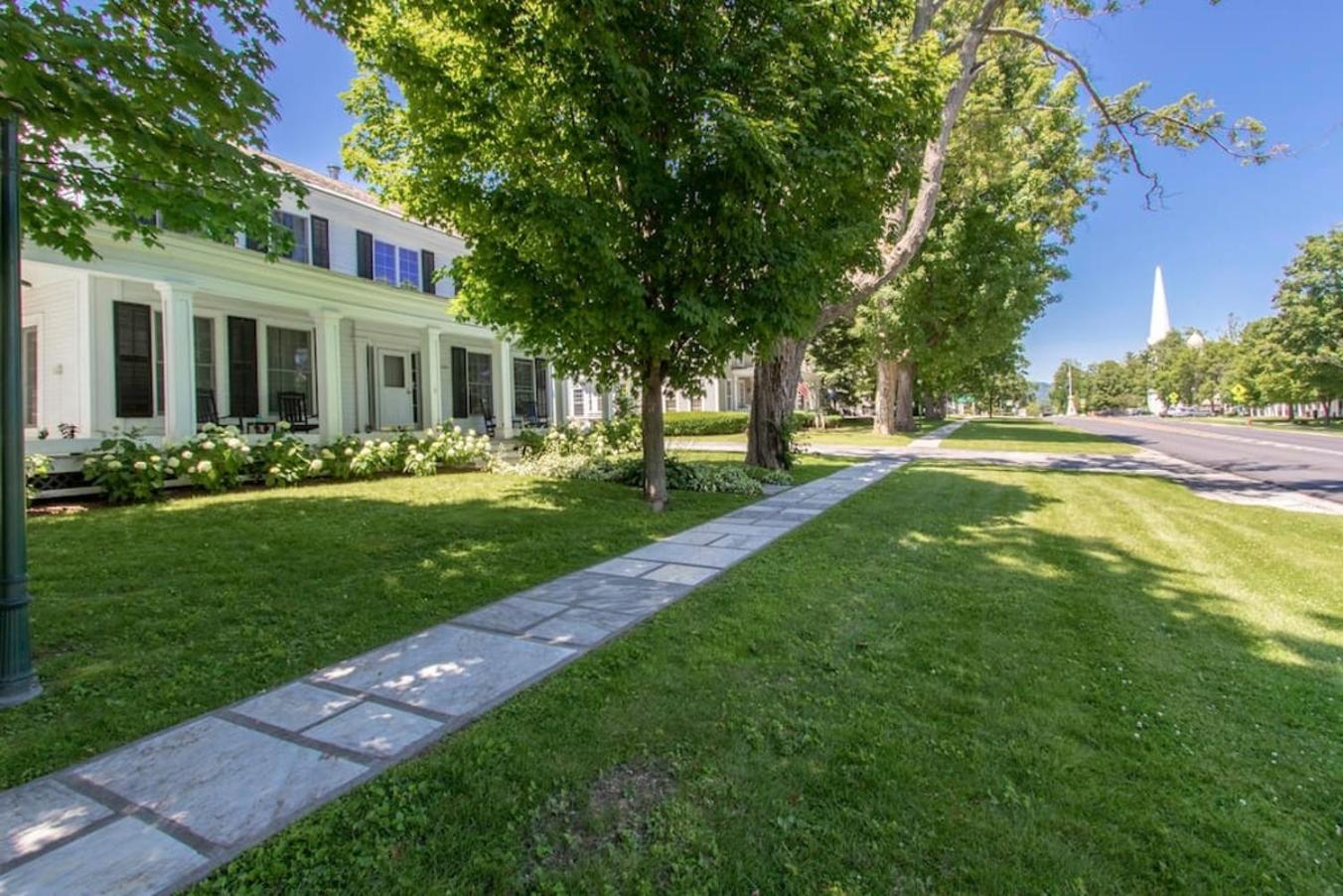 Picture Postcard Mansion in Manchester Village view 3