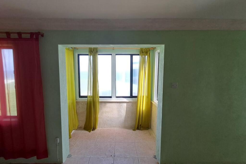 Oceanfront apartment in Oistins!
