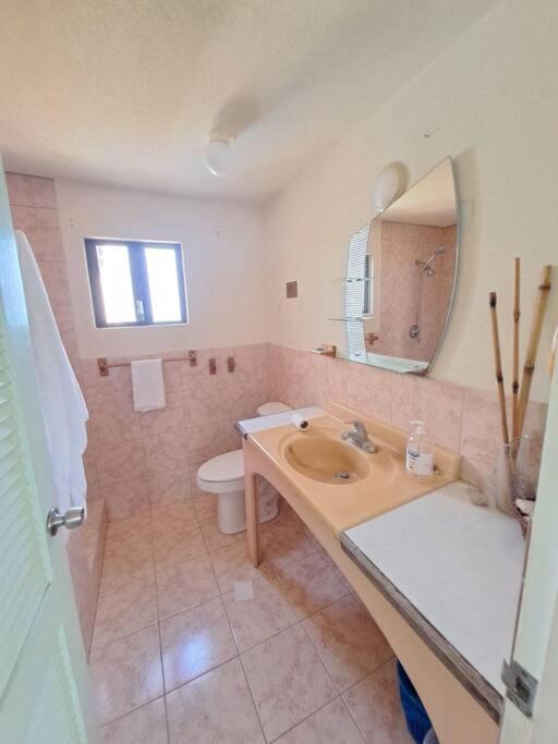Oceanfront apartment in Oistins!