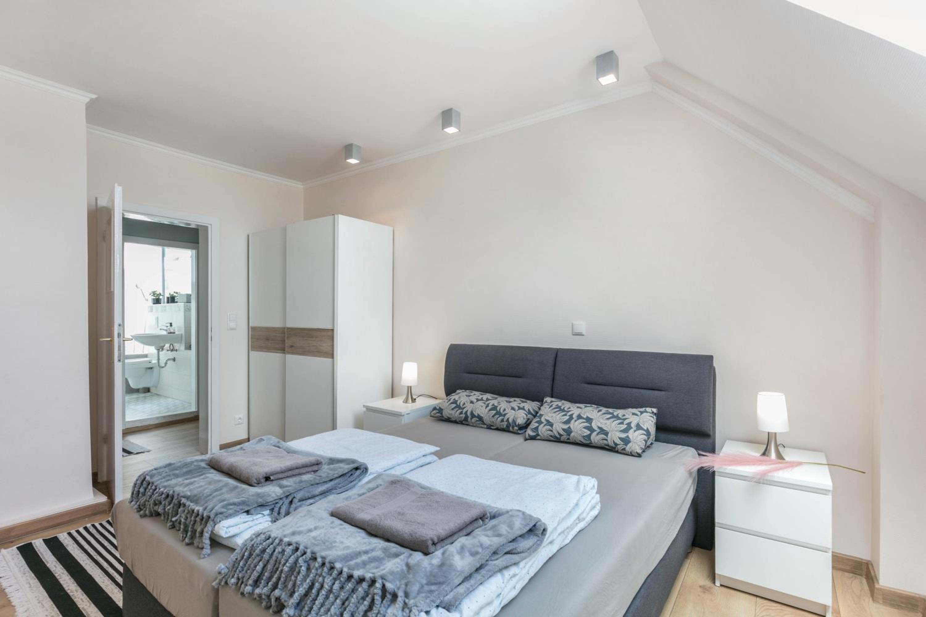 Ferienwohnung mit großem Garten