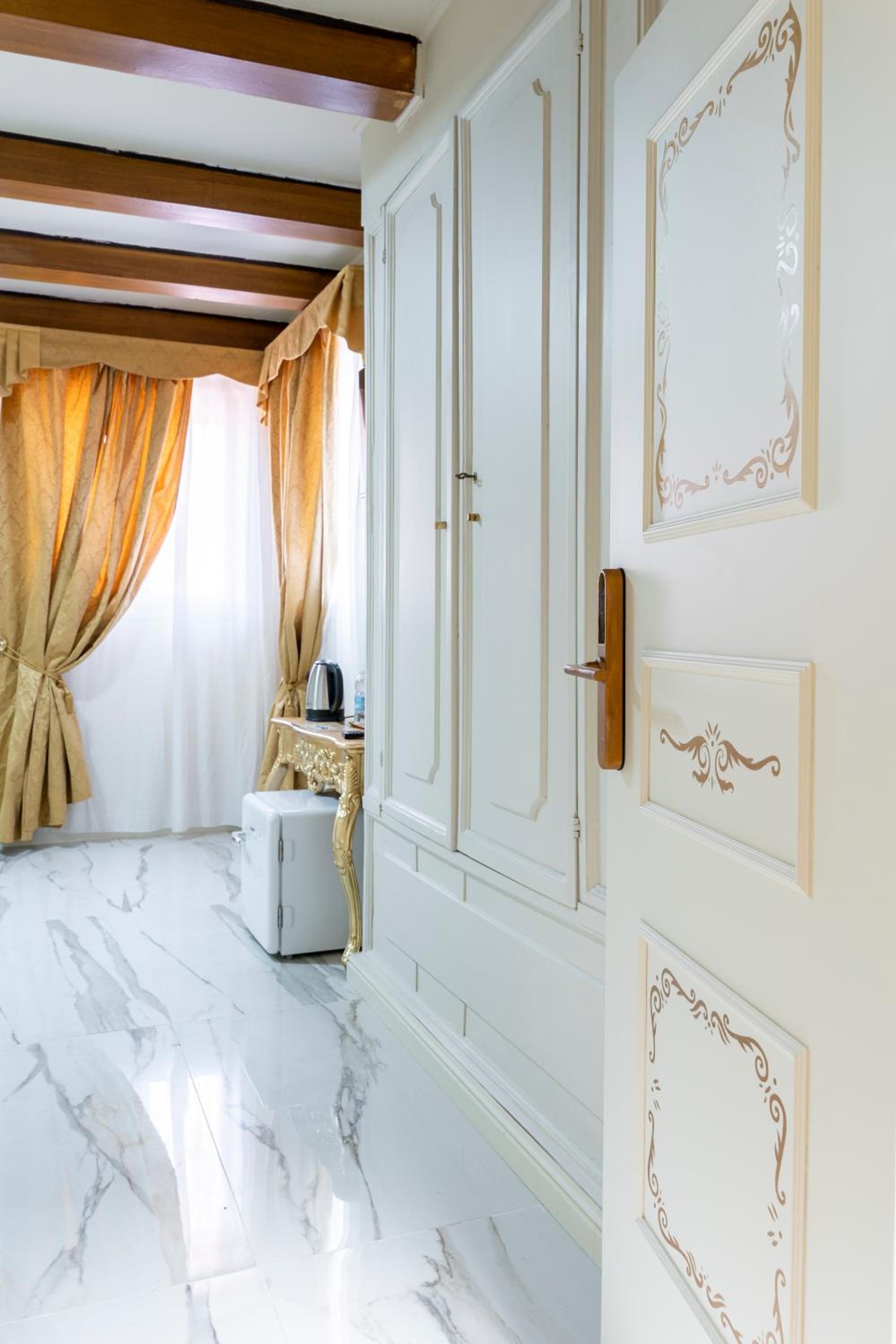 Palazzo Titti Rialto Suites