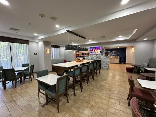 Brattleboro Vacations - Hampton by Hilton Brattleboro - Property Image 11