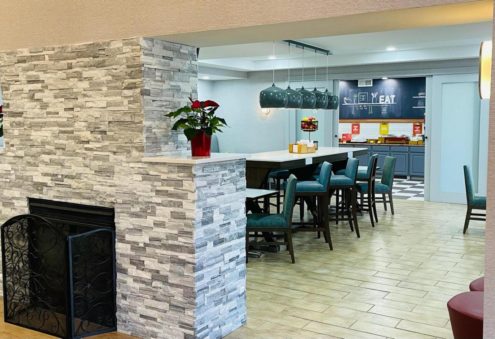 Brattleboro Vacations - Hampton by Hilton Brattleboro - Property Image 2