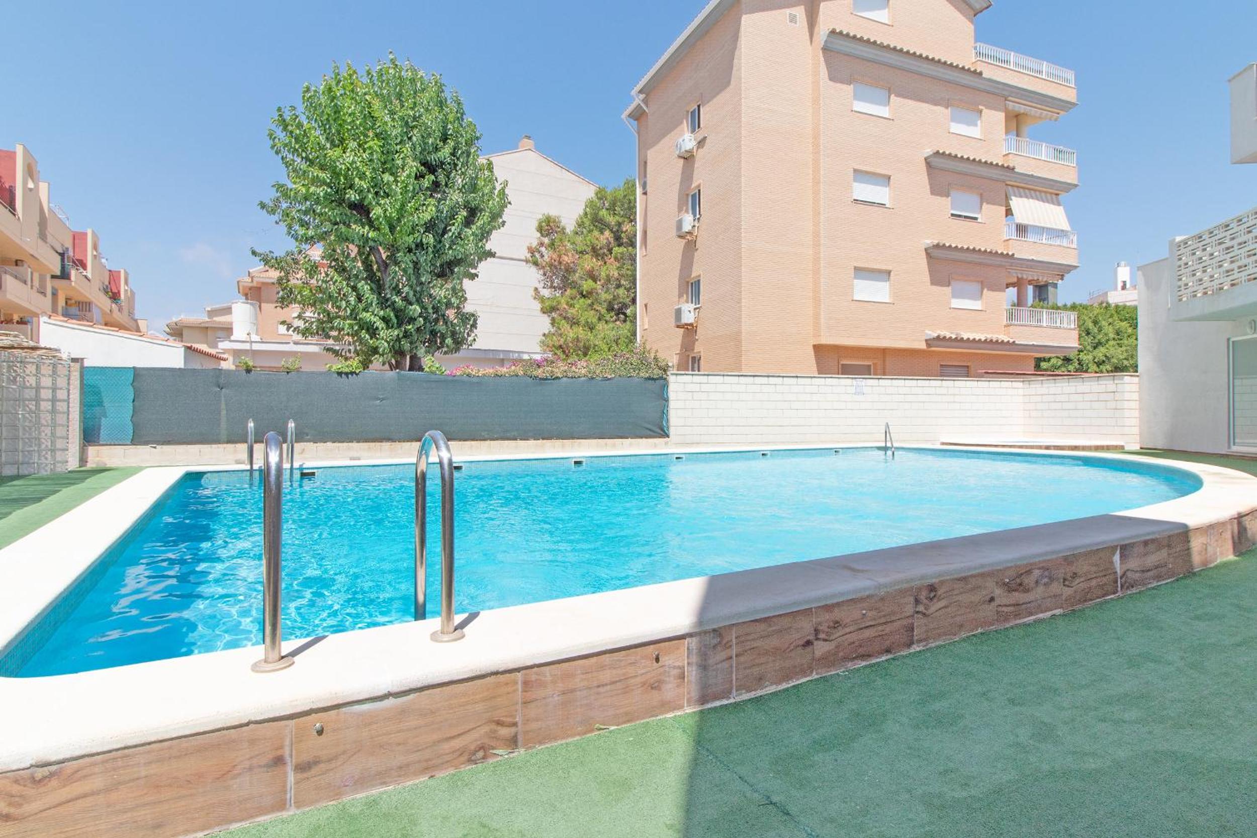 Global Properties, Apartamento con terraza y piscina en Canet de Berenguer