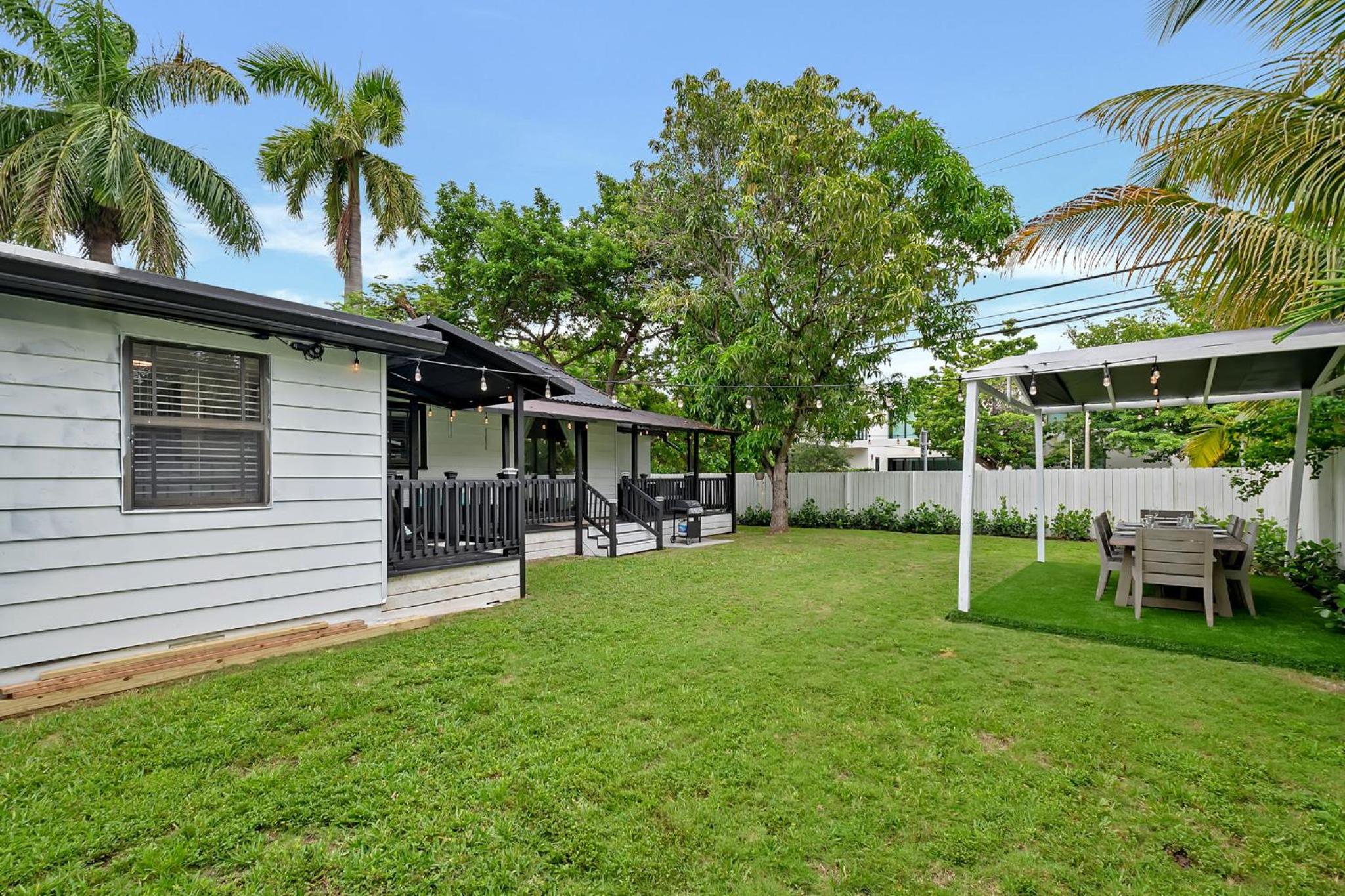 Cozy Cottage close to Brickell 2400