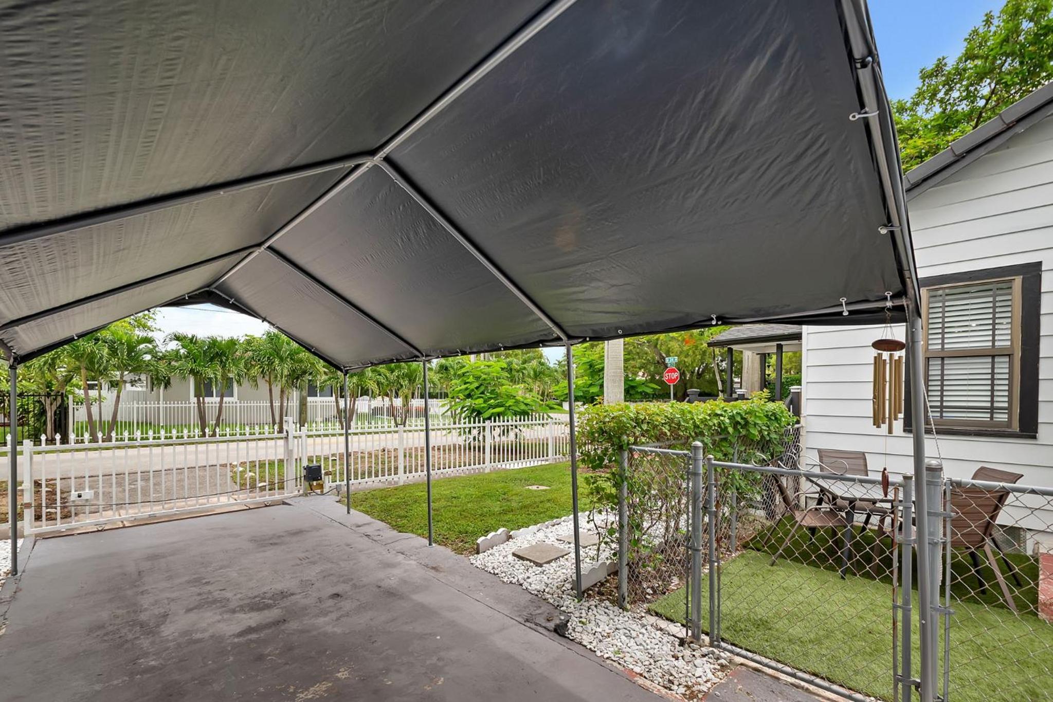 Cozy Cottage close to Brickell 2400