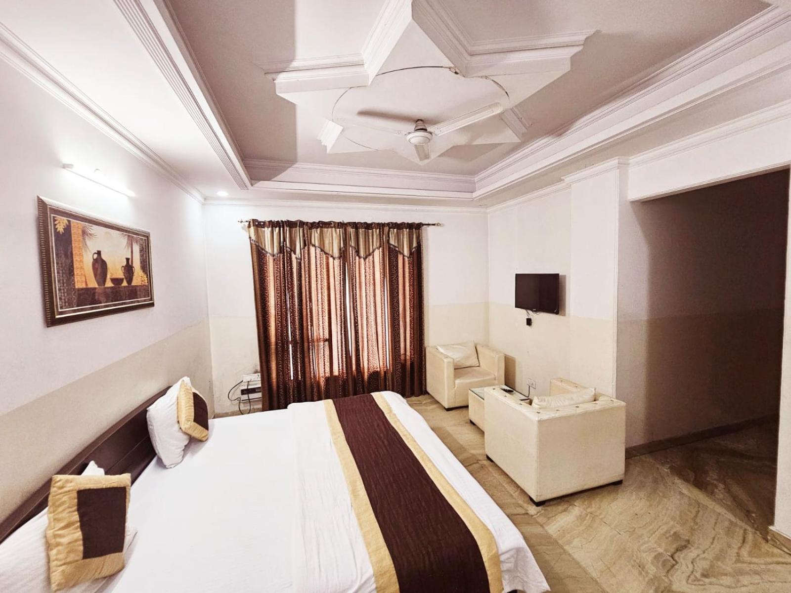 Hotel Ashiyana Elite I Near Dlf Golf Course Road I Gurgaon