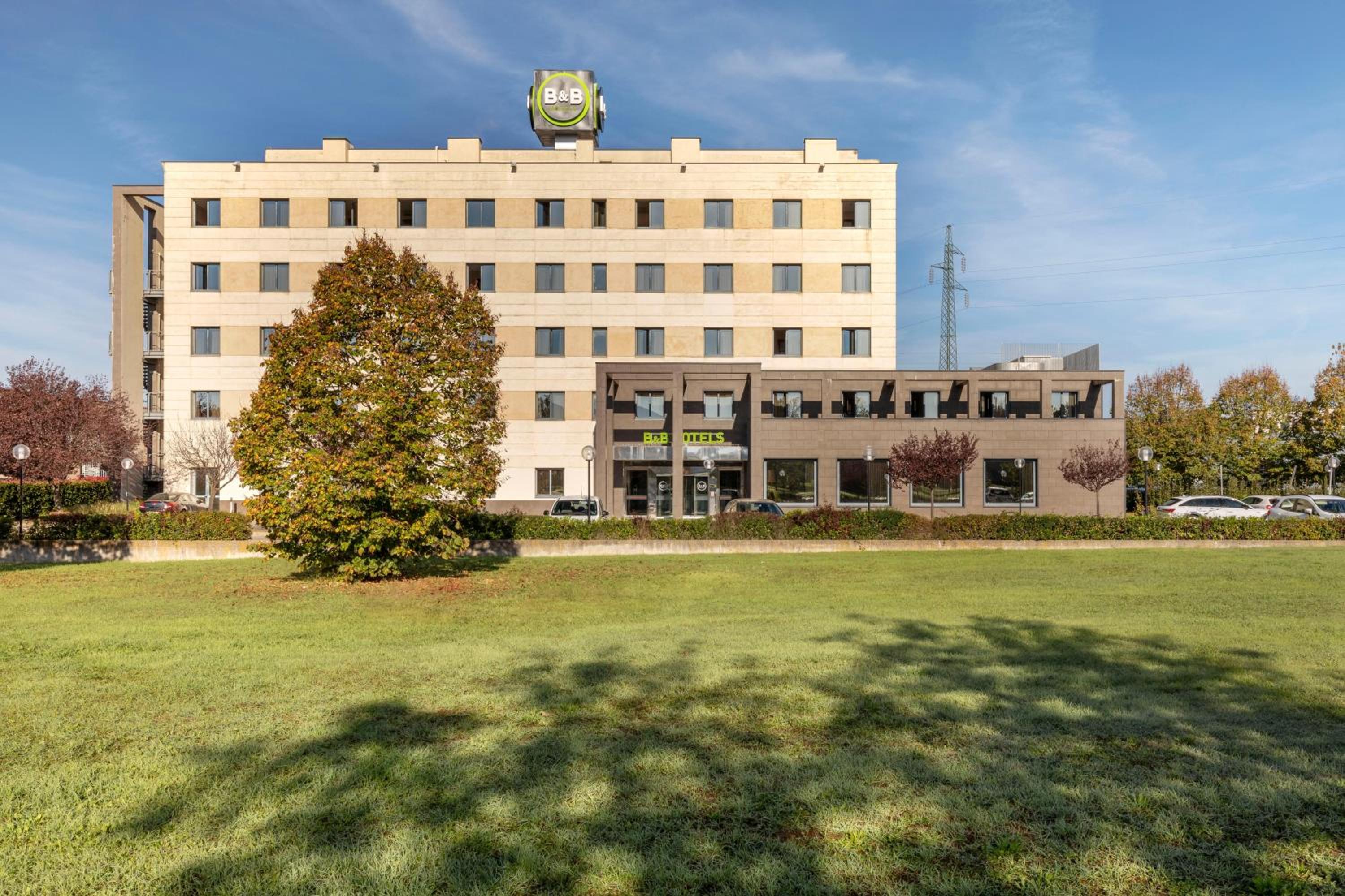 Hotel B&B Hotel Arezzo - Image 1