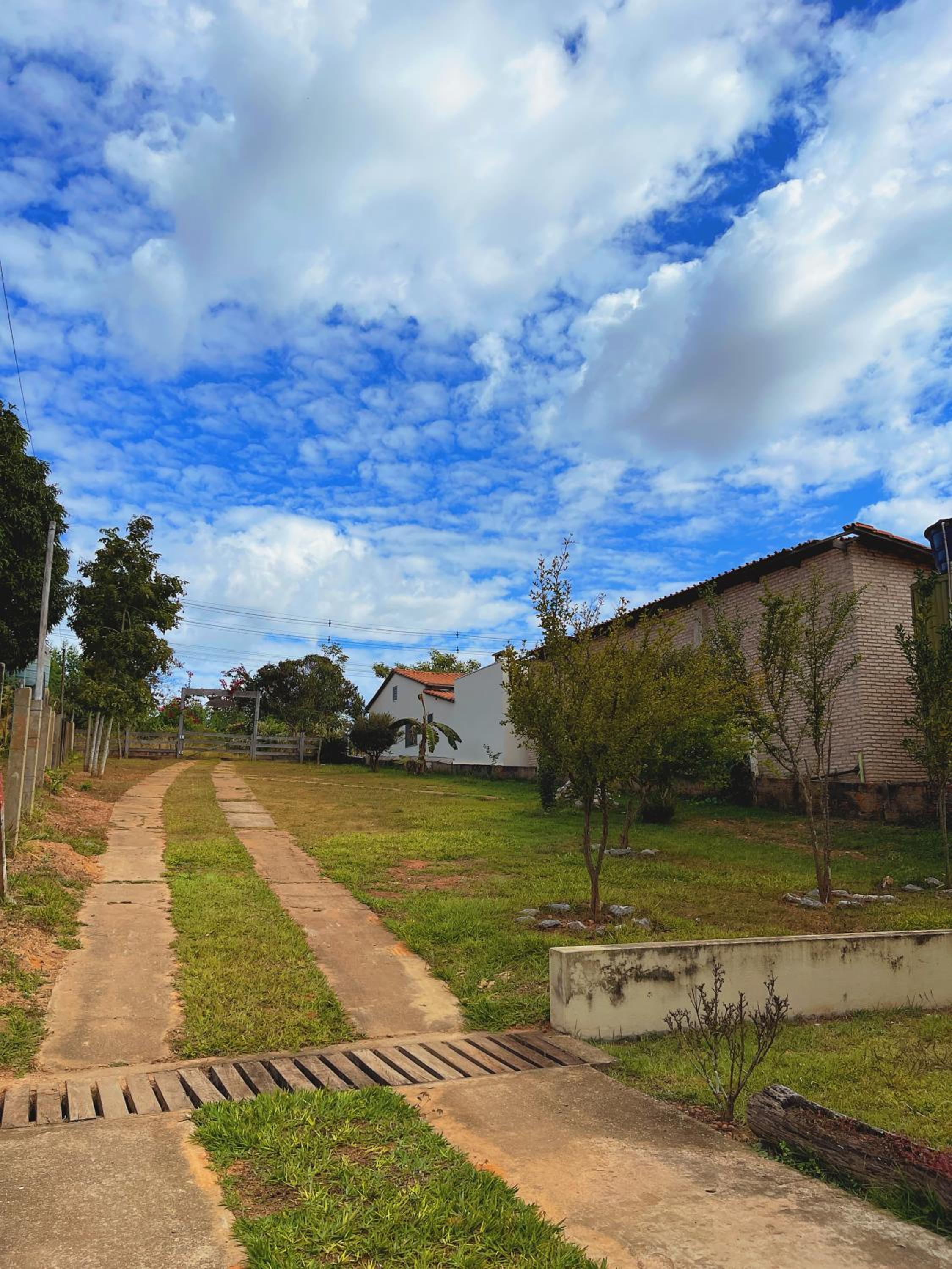 Rancho Sossego - Casa a 100m do Lago Corumbá IV