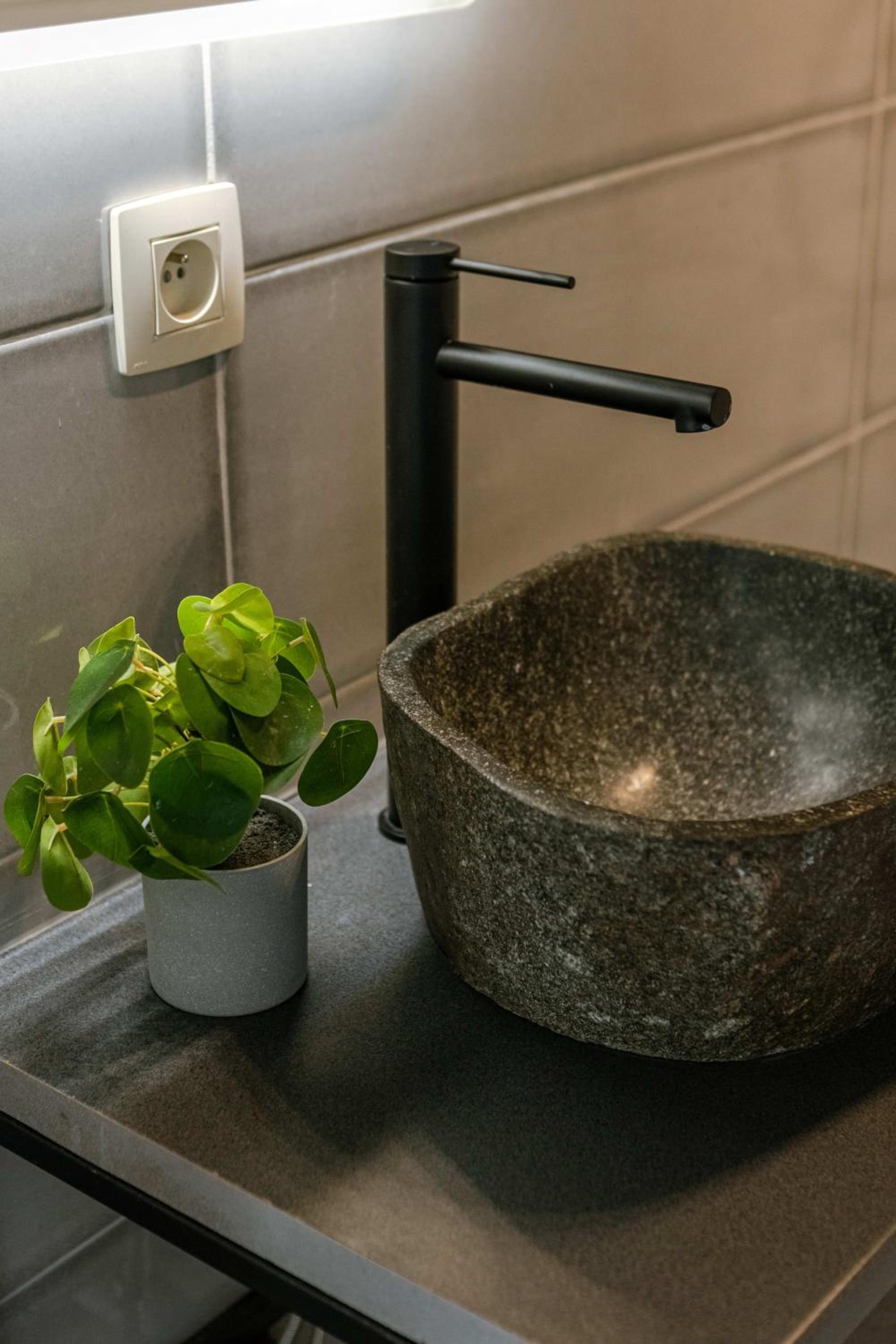 Cozy apartment in Antwerps vibrant shopping district, Pets are welcome
