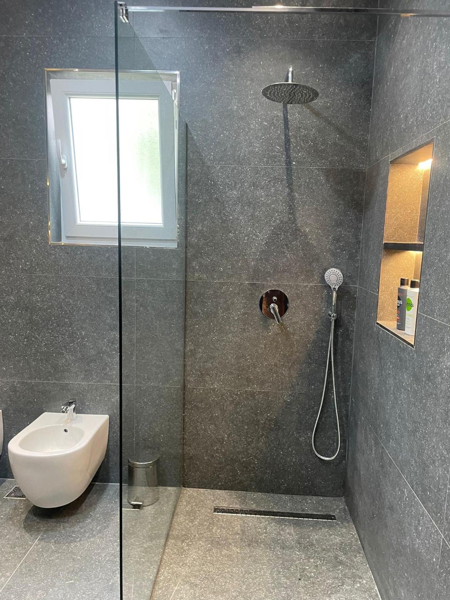 White Star Villa - Studio Apartments with Parking