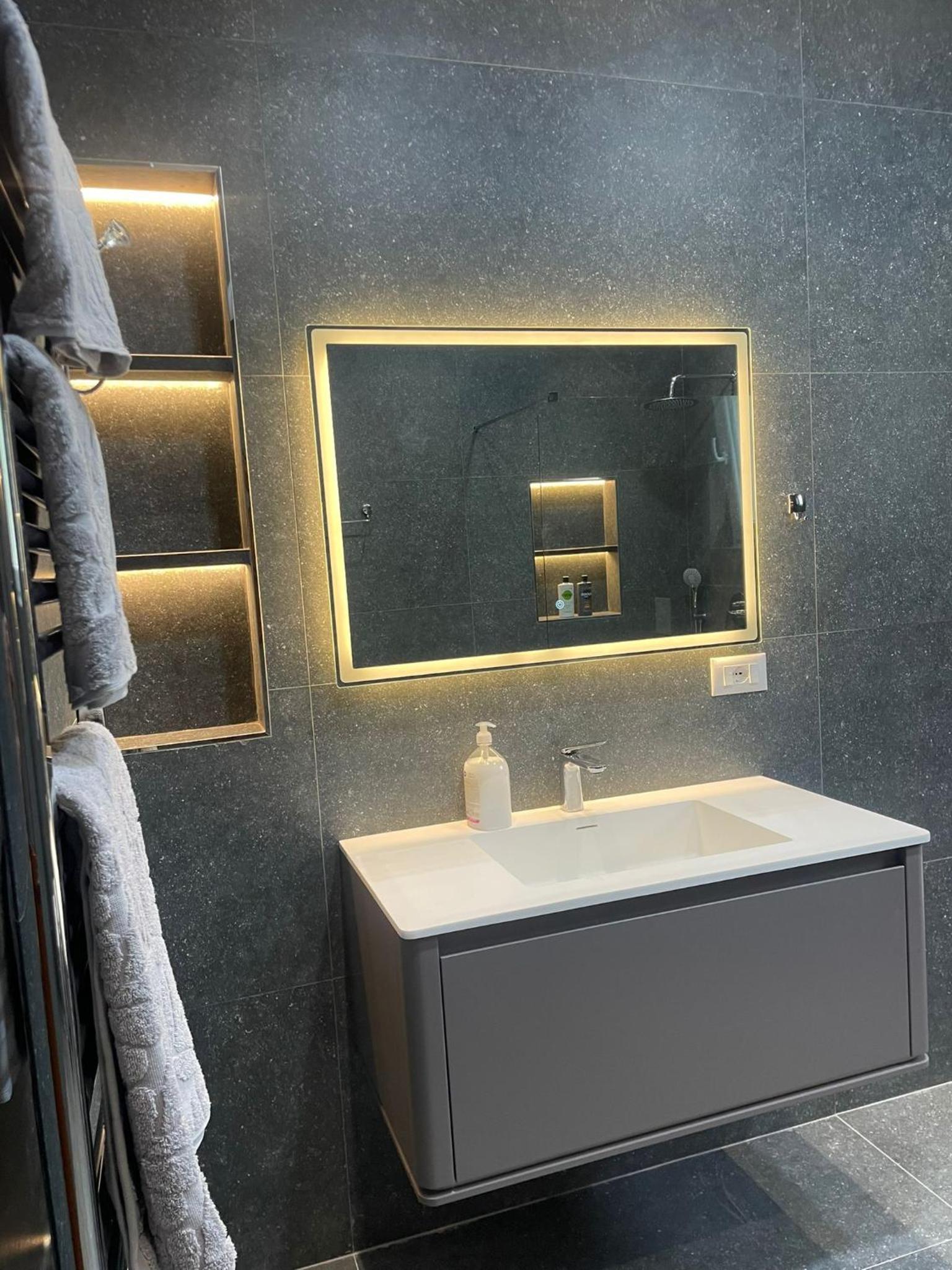 White Star Villa - Studio Apartments with Parking