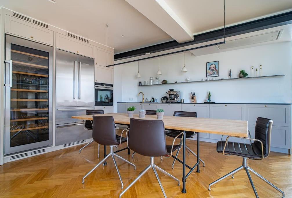 Central Penthouse with Stunning Terrace Views