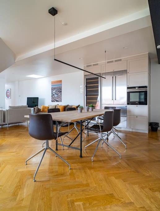 Central Penthouse with Stunning Terrace Views