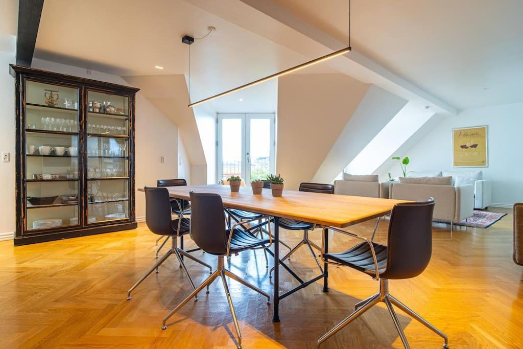 Central Penthouse with Stunning Terrace Views